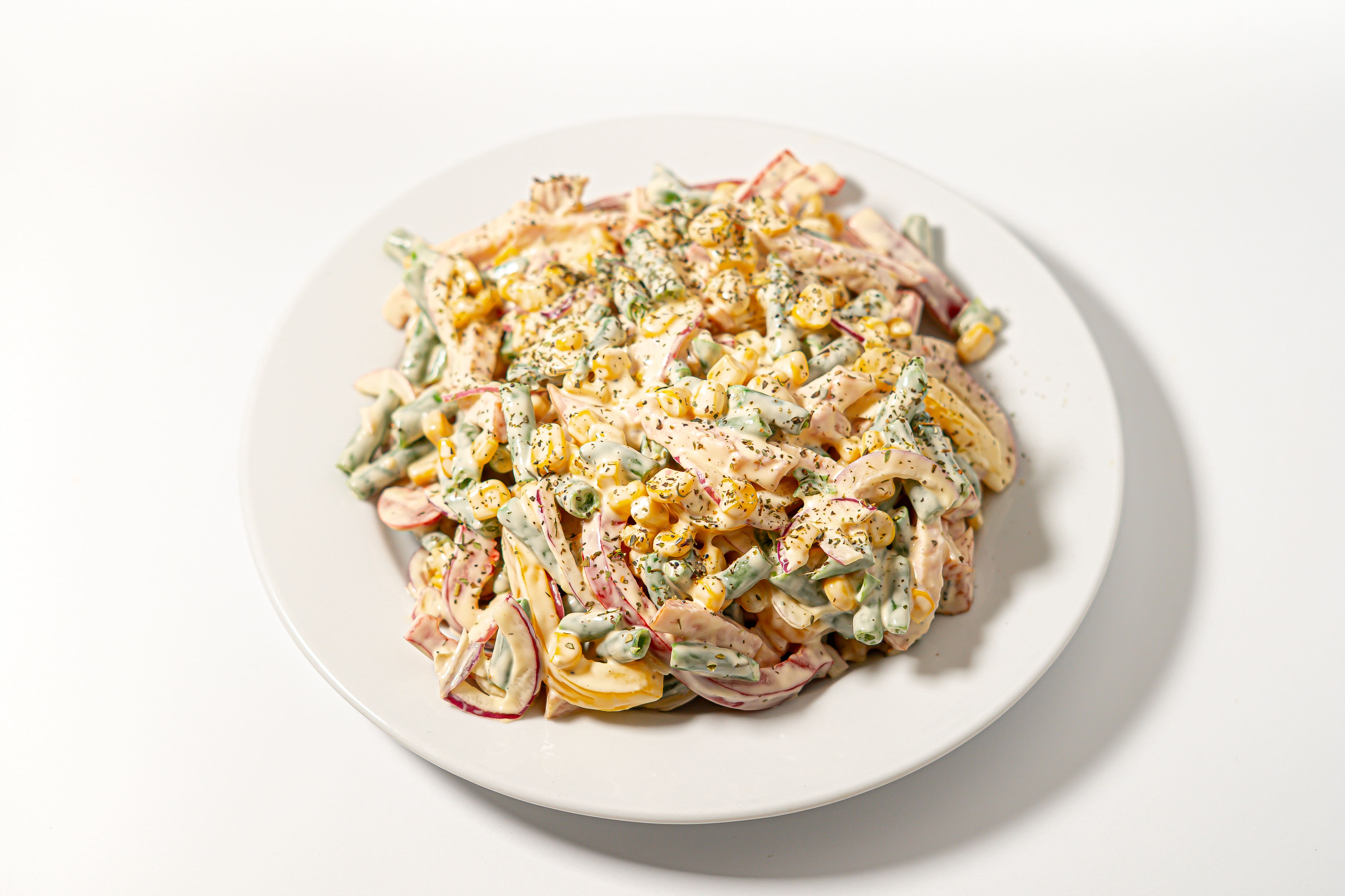 Салат з копченим м'ясом та спаржевою фасоллю