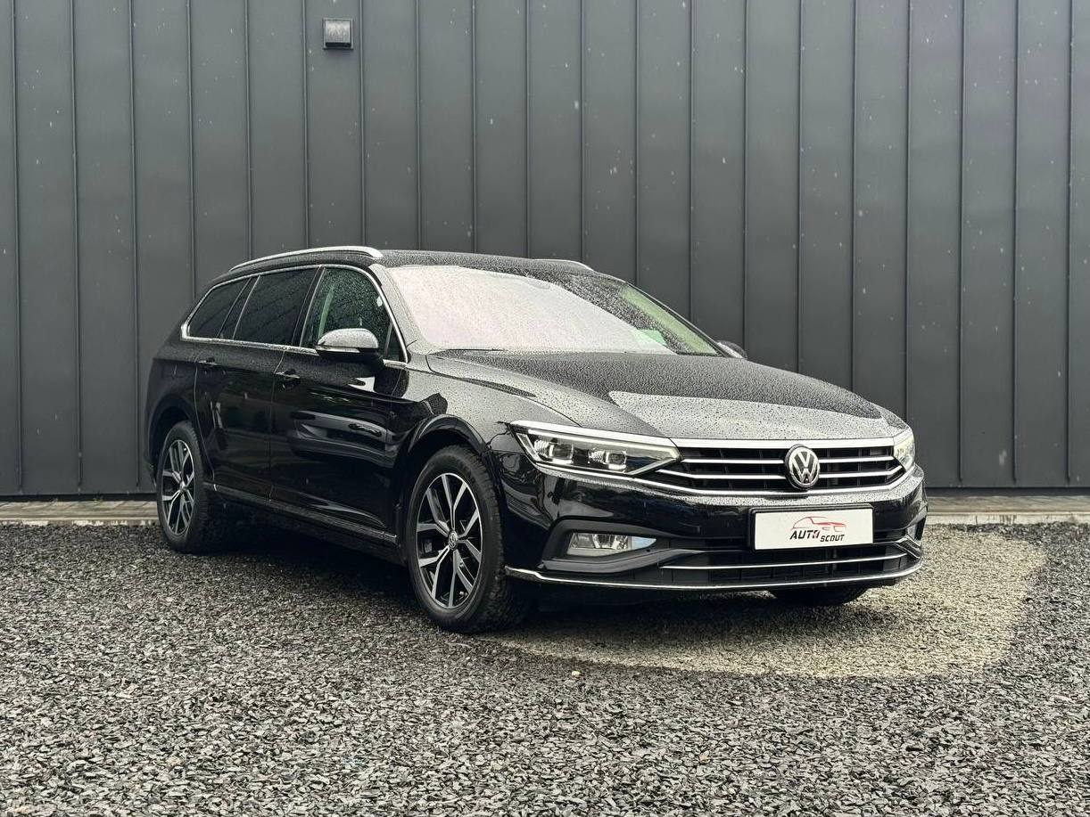 VW Passat Variant Elegance