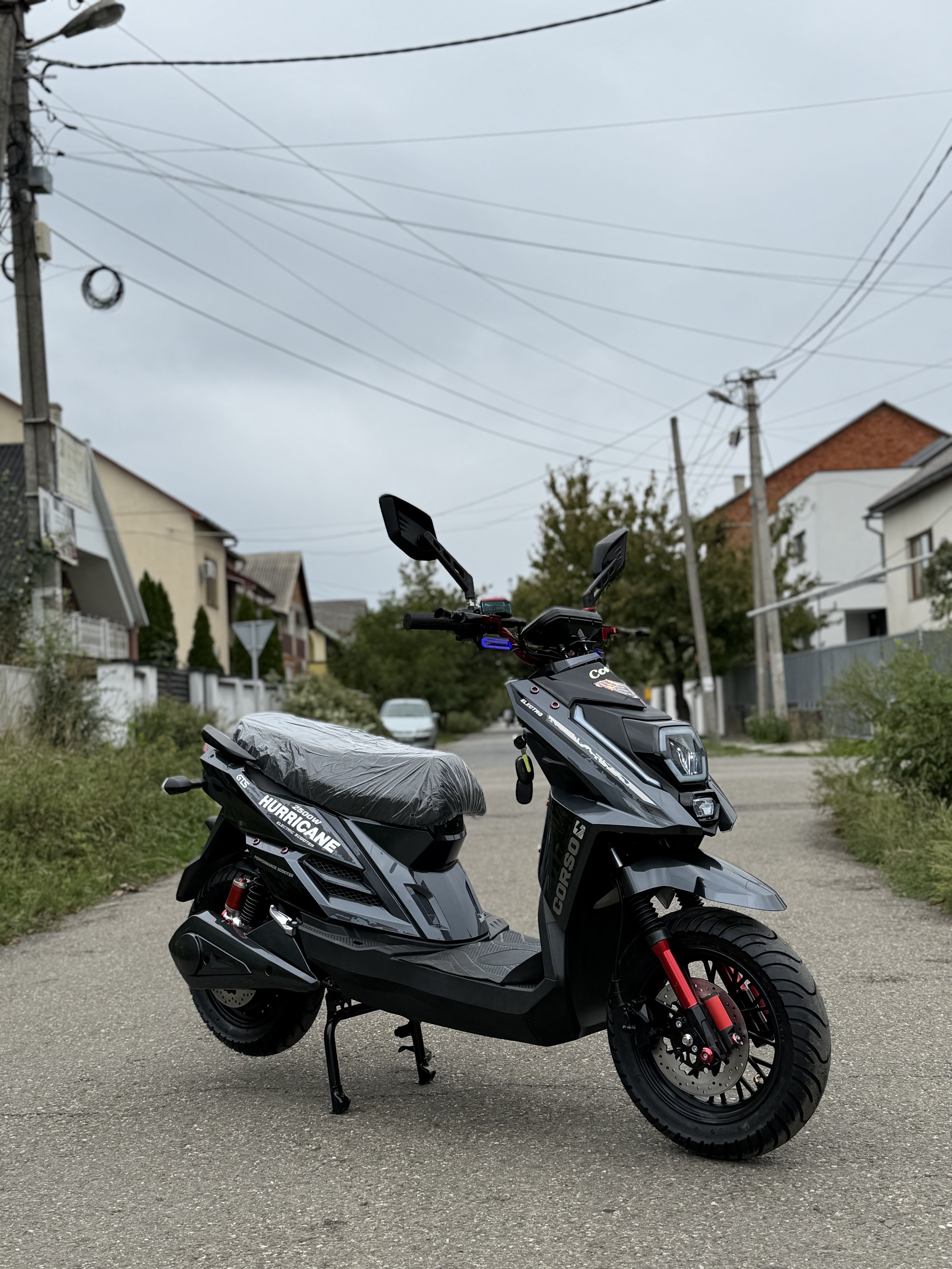Електроскутер Corso Hurricane 2500W 72V/42Ah Lition