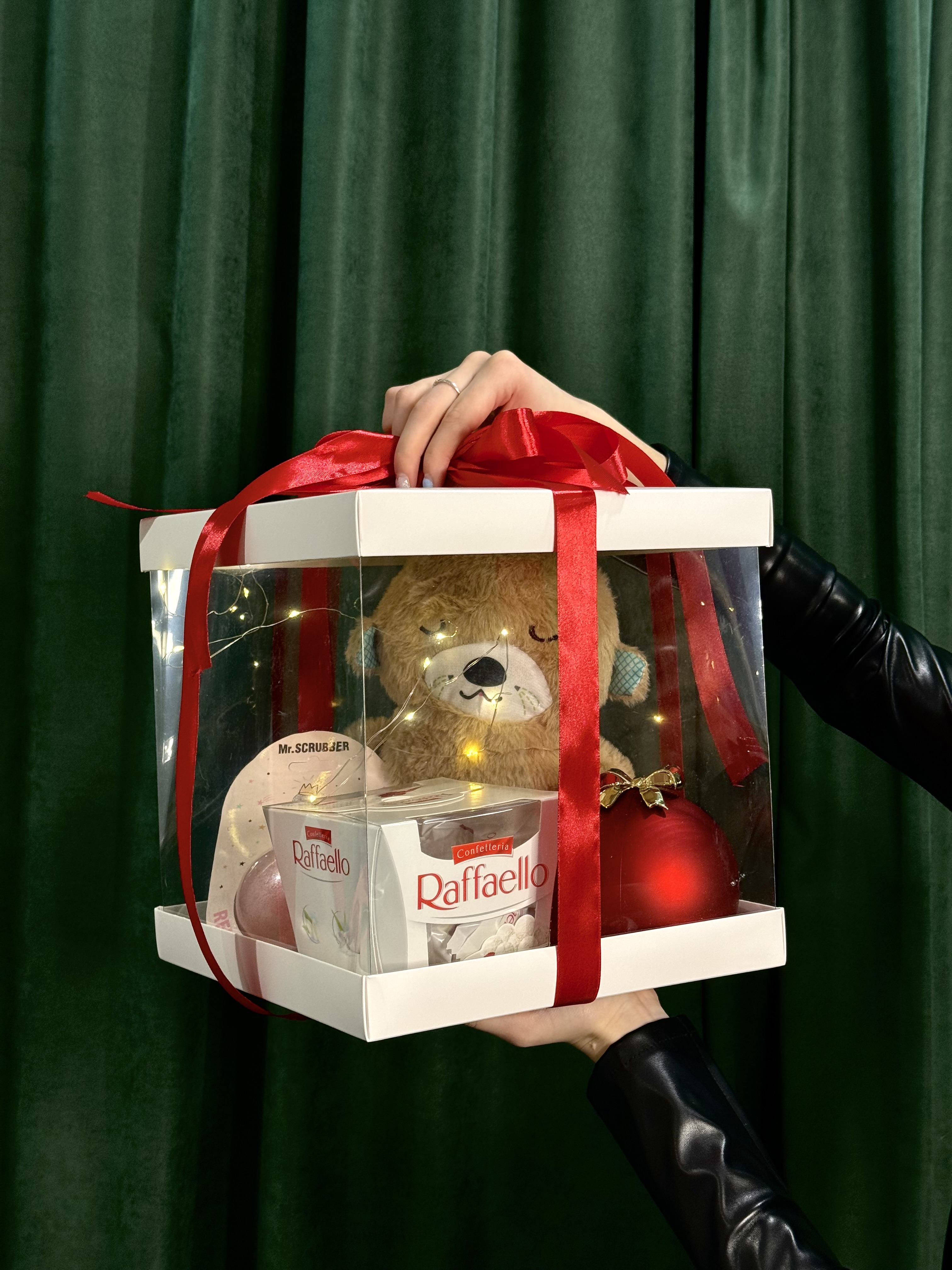 Набір із дихаючою видрою в прозорому упакуванні 🤍