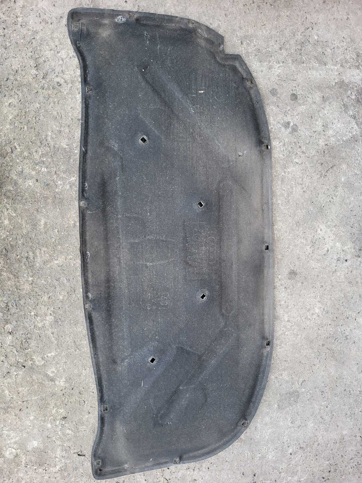 Шумоізоляція капота Audi A6C5