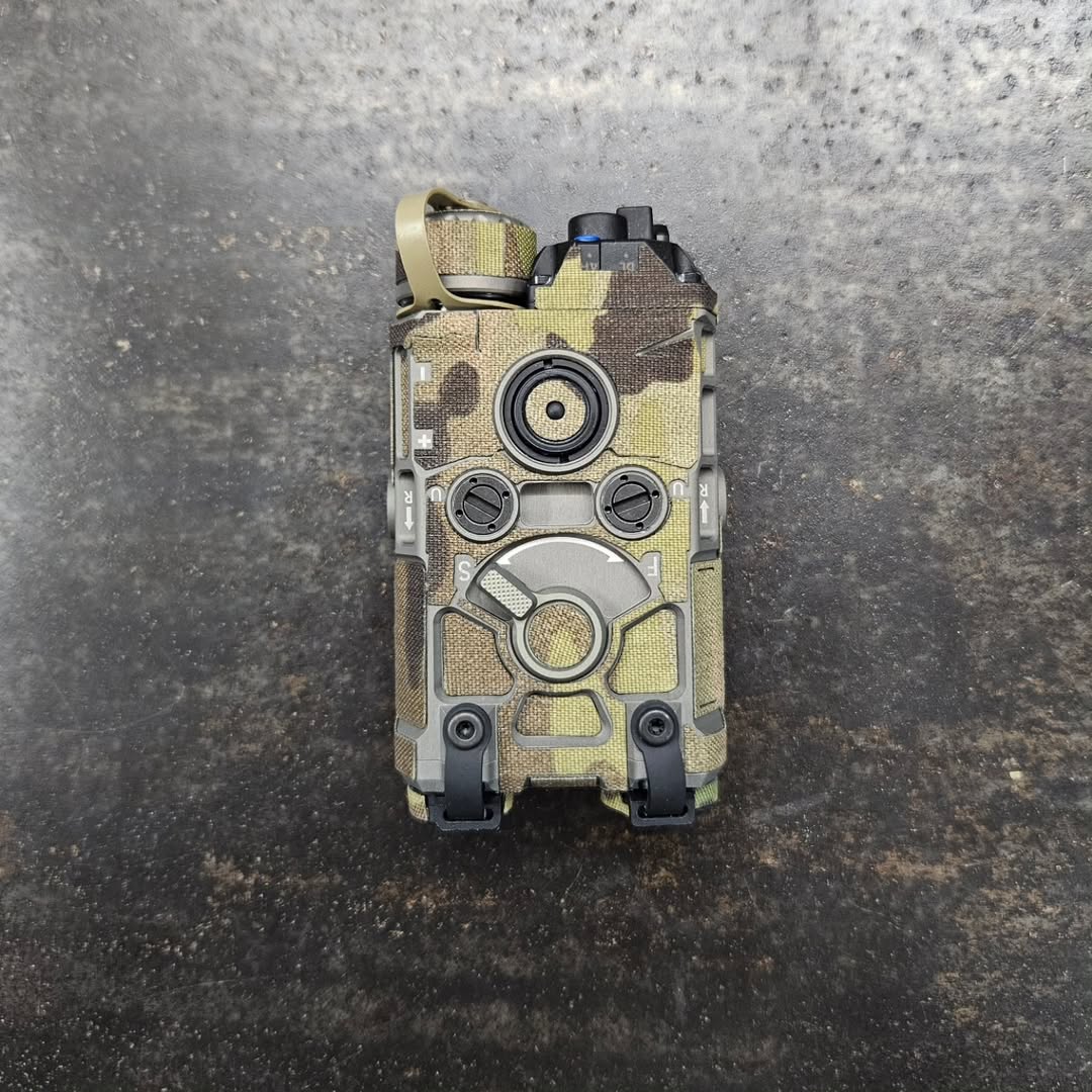 Маскувальні текстильні наліпки для ЛЦВ "EOTECH OGL" від українського бренду "SVETOGOR DEFENCE".