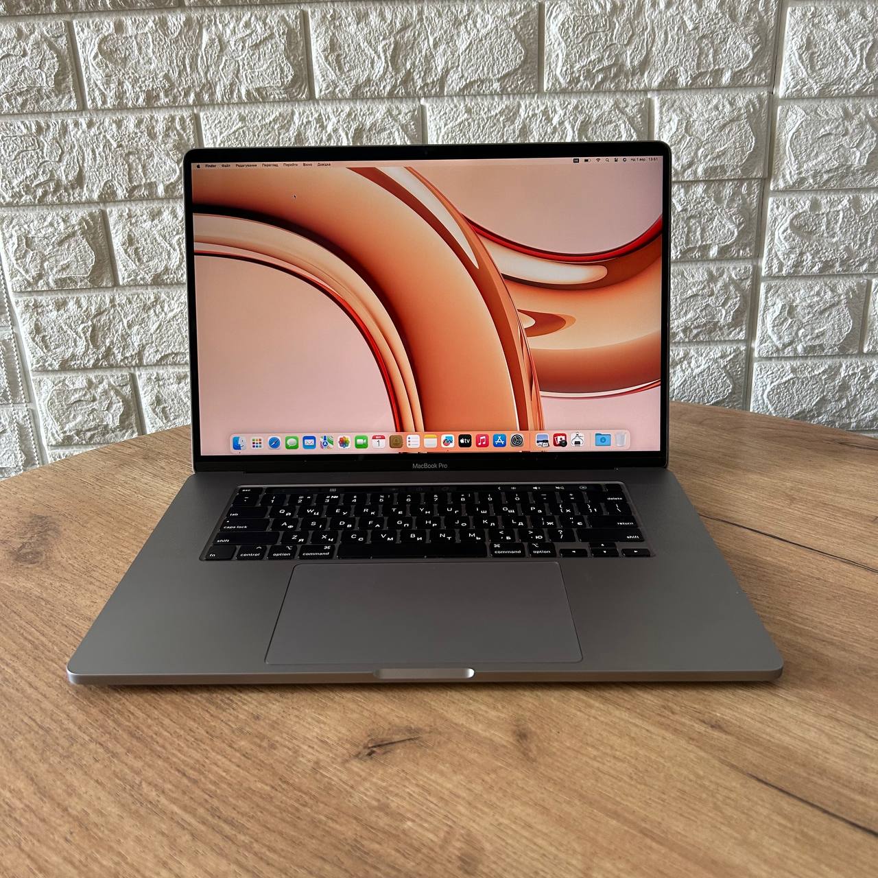 MacBook Pro 16 2019 A2141 (core i9 16Gb RAM SSD 1Tb)