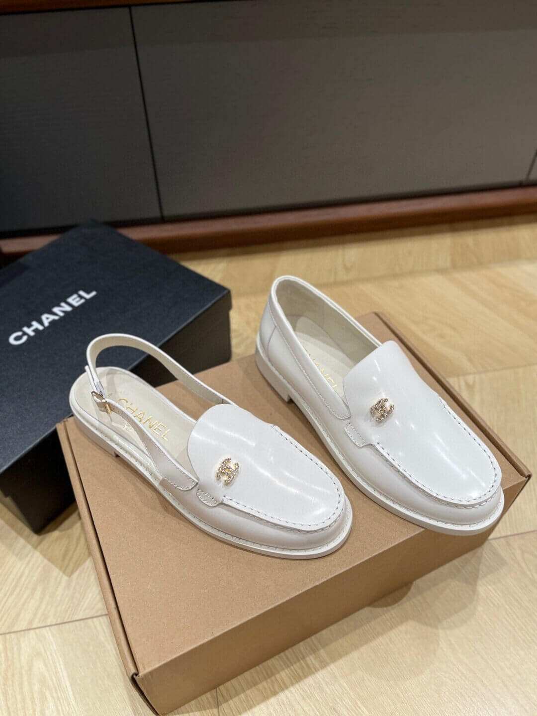 Chanel босоніжки