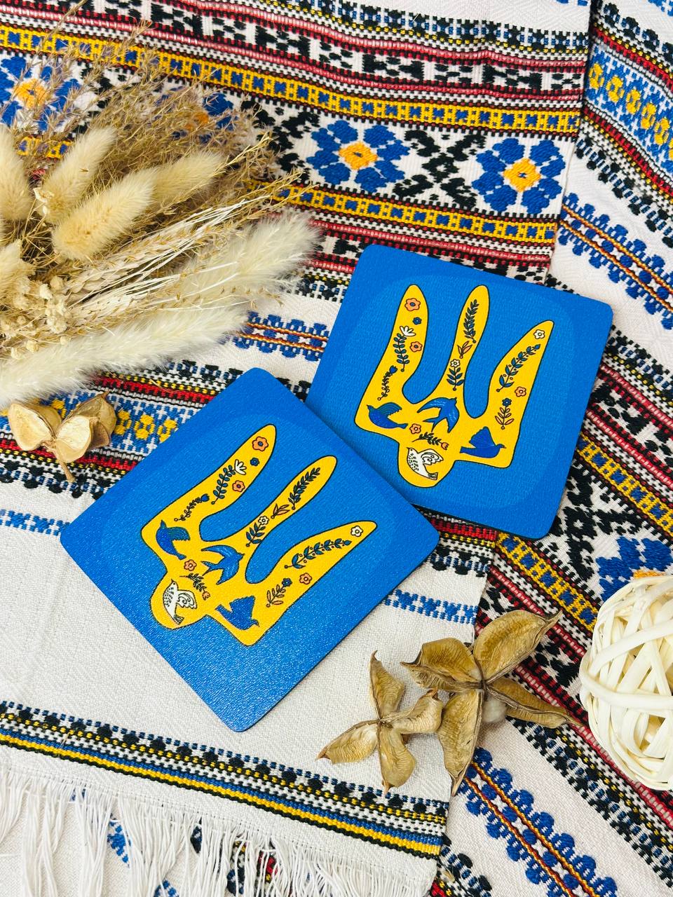 Підставки під чашки «Тризуб» (2 шт.) | Sous-verres «Trident» (2 pièces)