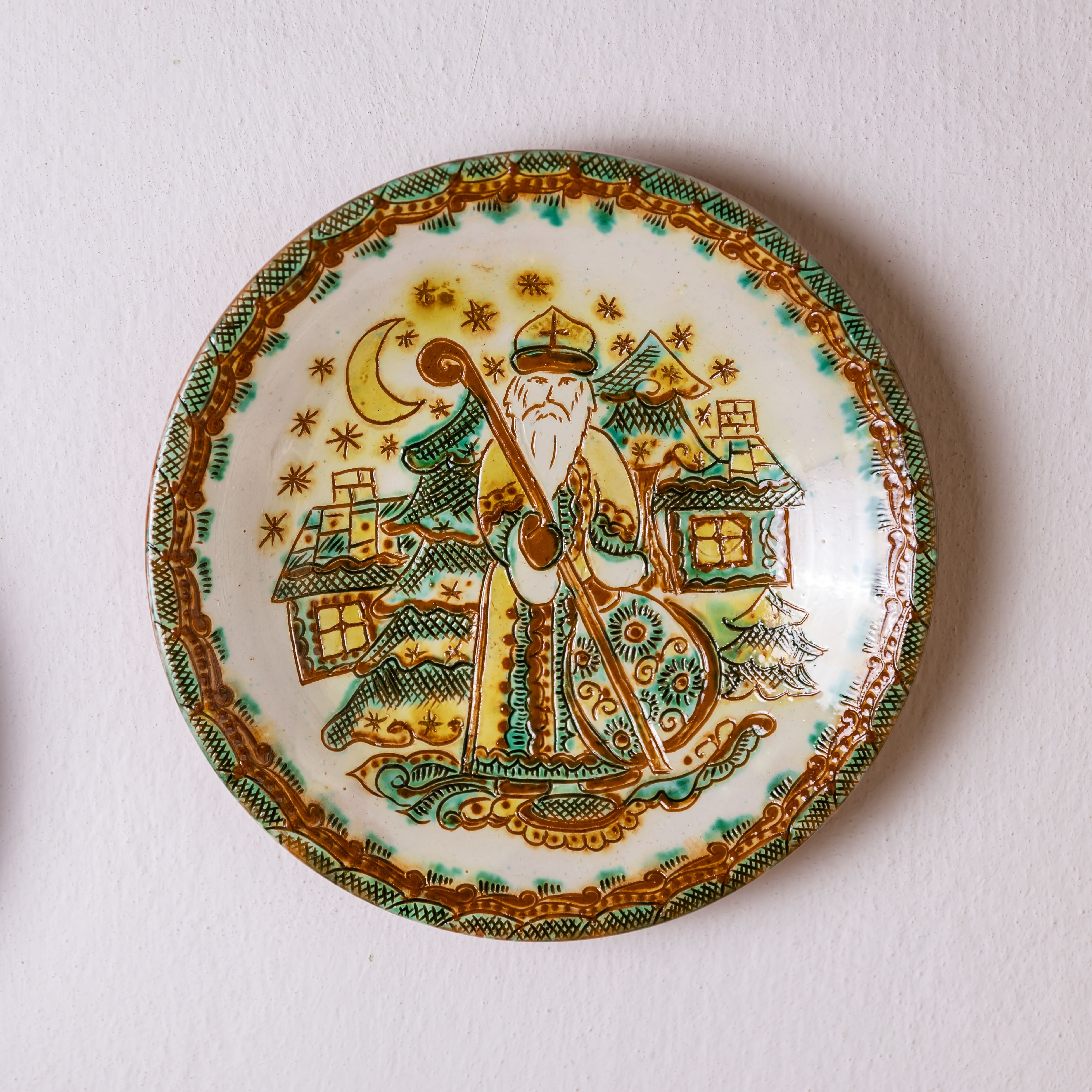 Таріль на стіну 