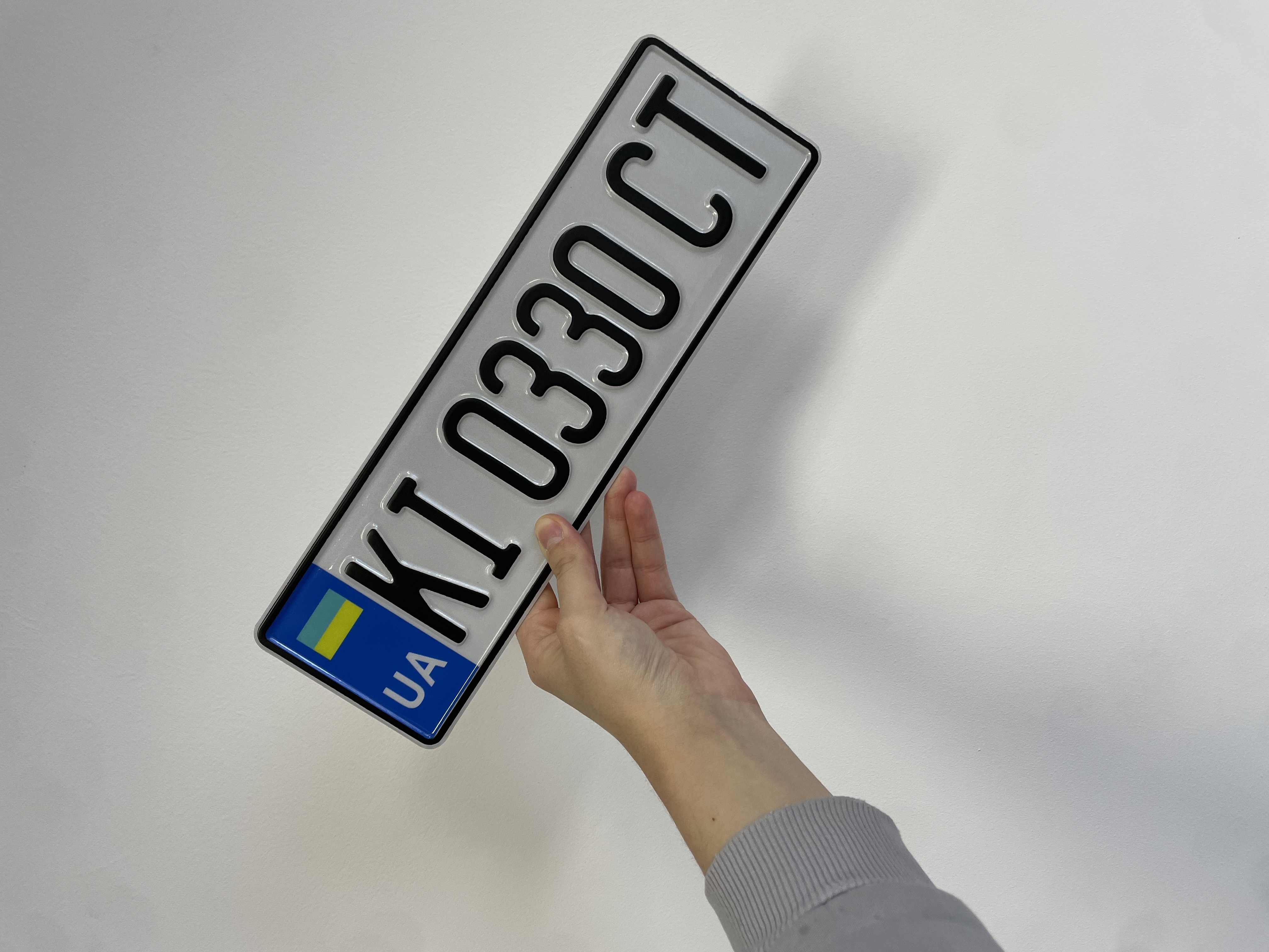 Зменшений номер України розміром 360х10мм (Італія)