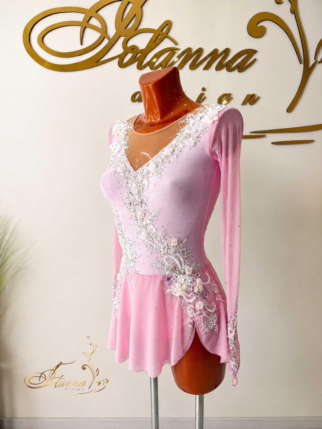 Pink Figure Skating Dress for Girls, Custom Ice Skating Competition Dress, Crystal Skate Costume, Elegant Floral Skating Dress