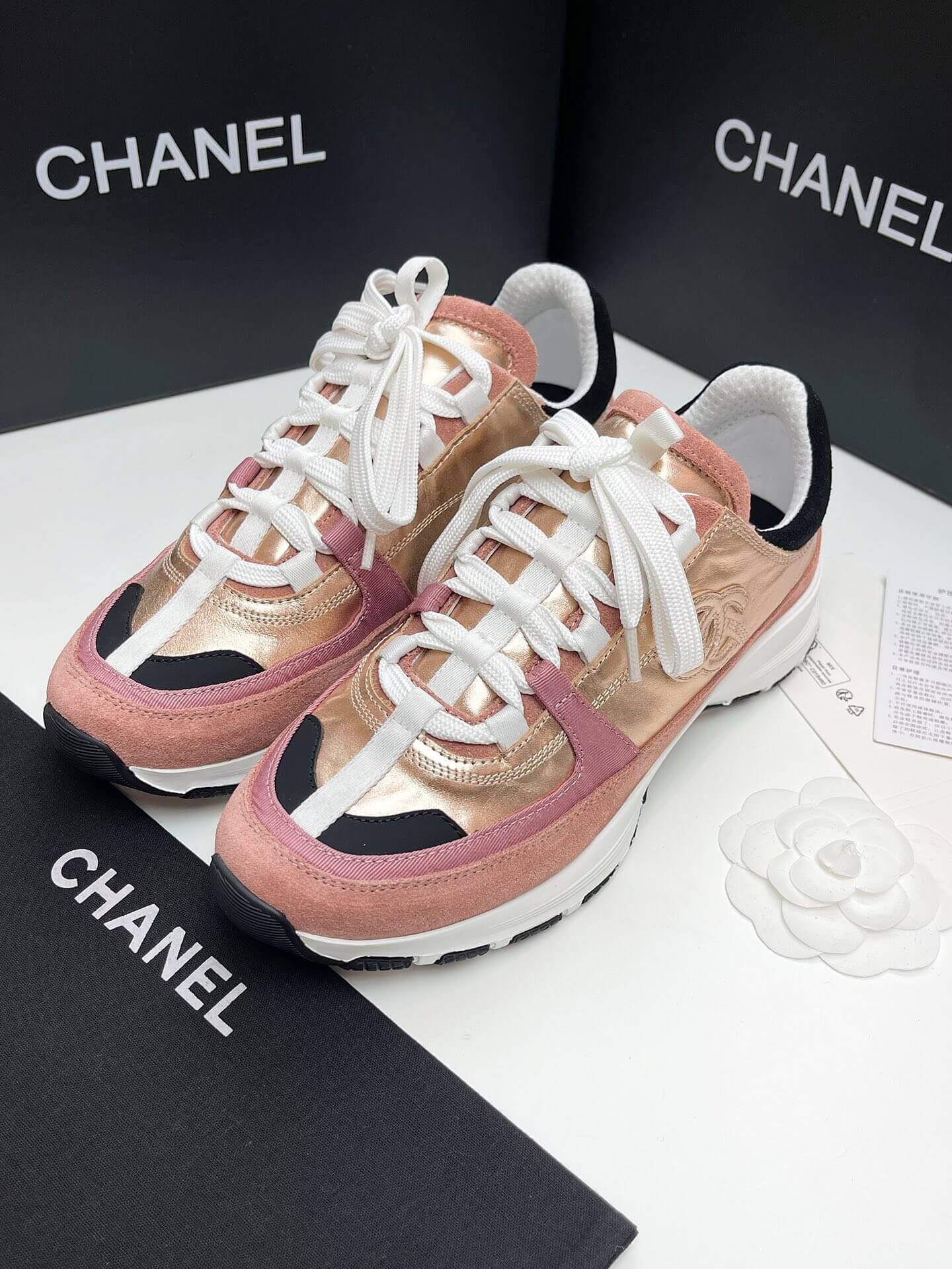 Chanel кросівки