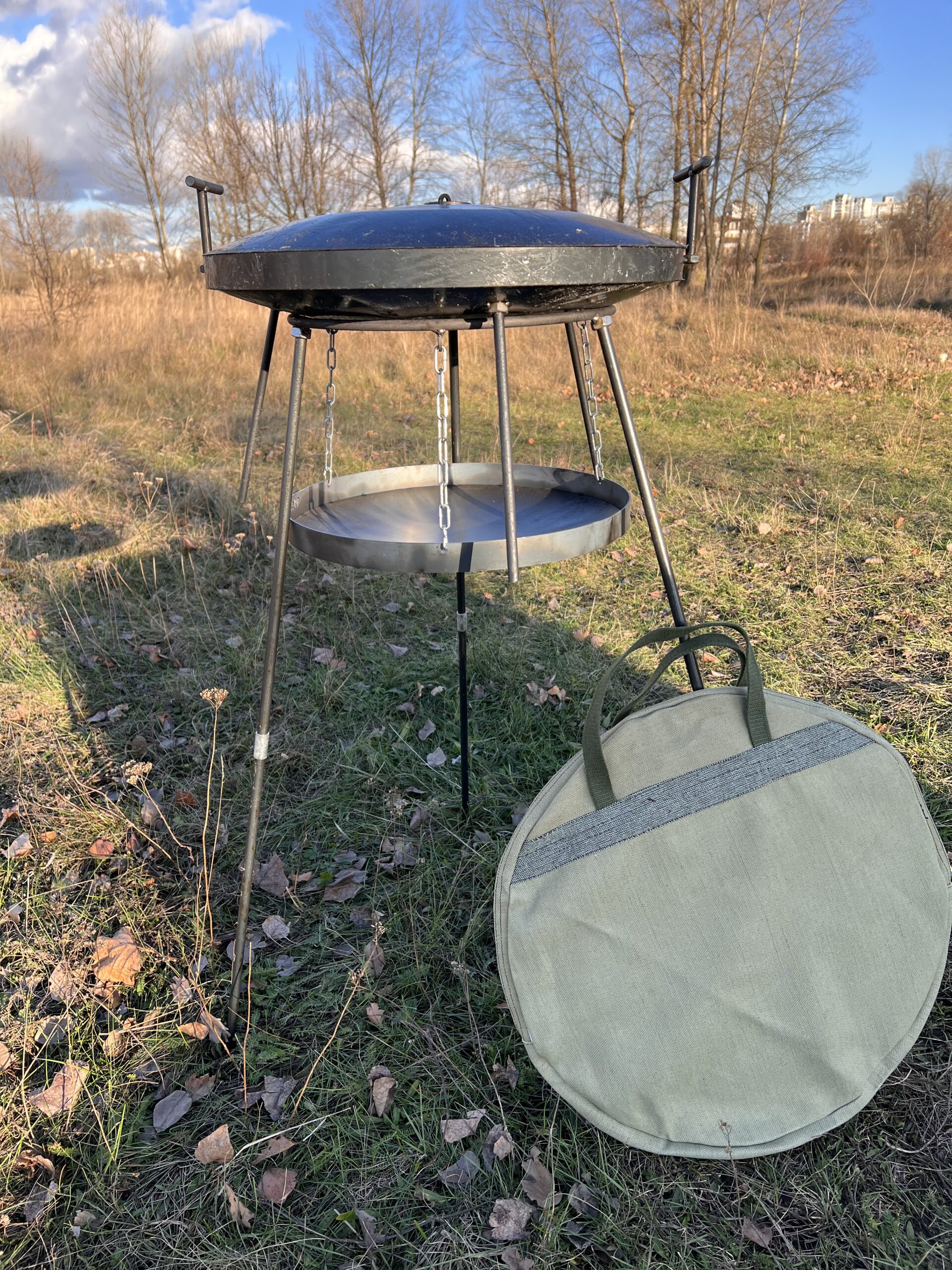 Сковорода Садж 50 см з підставкою для вогню на високих розбірних ніжках з кришкою та чохлом