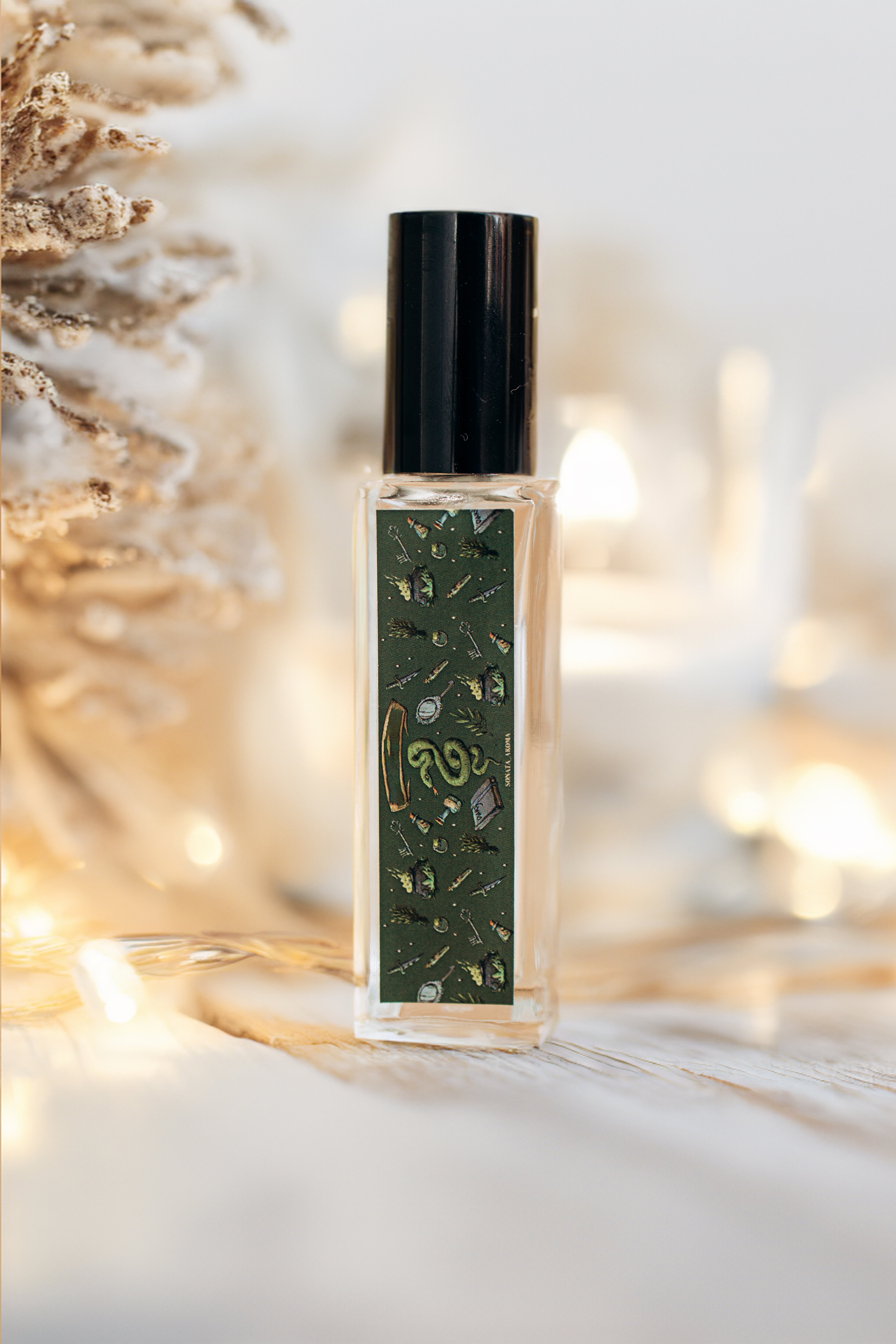 Парфуми зі змією