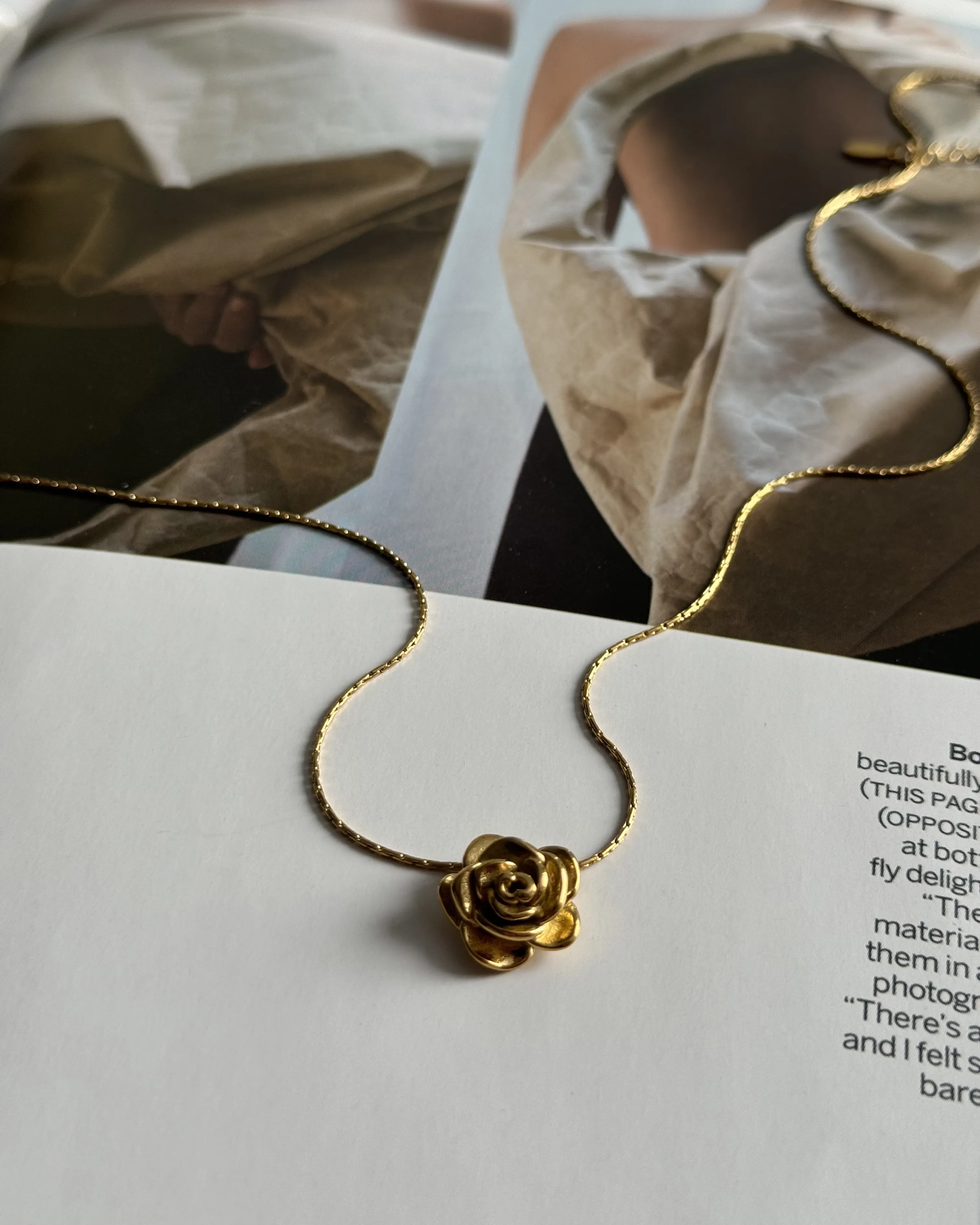 Підвіска Rose