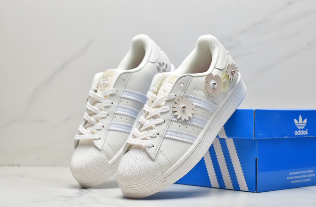 Adidas Originals Superstar W”BeigeDaisy” GX2171