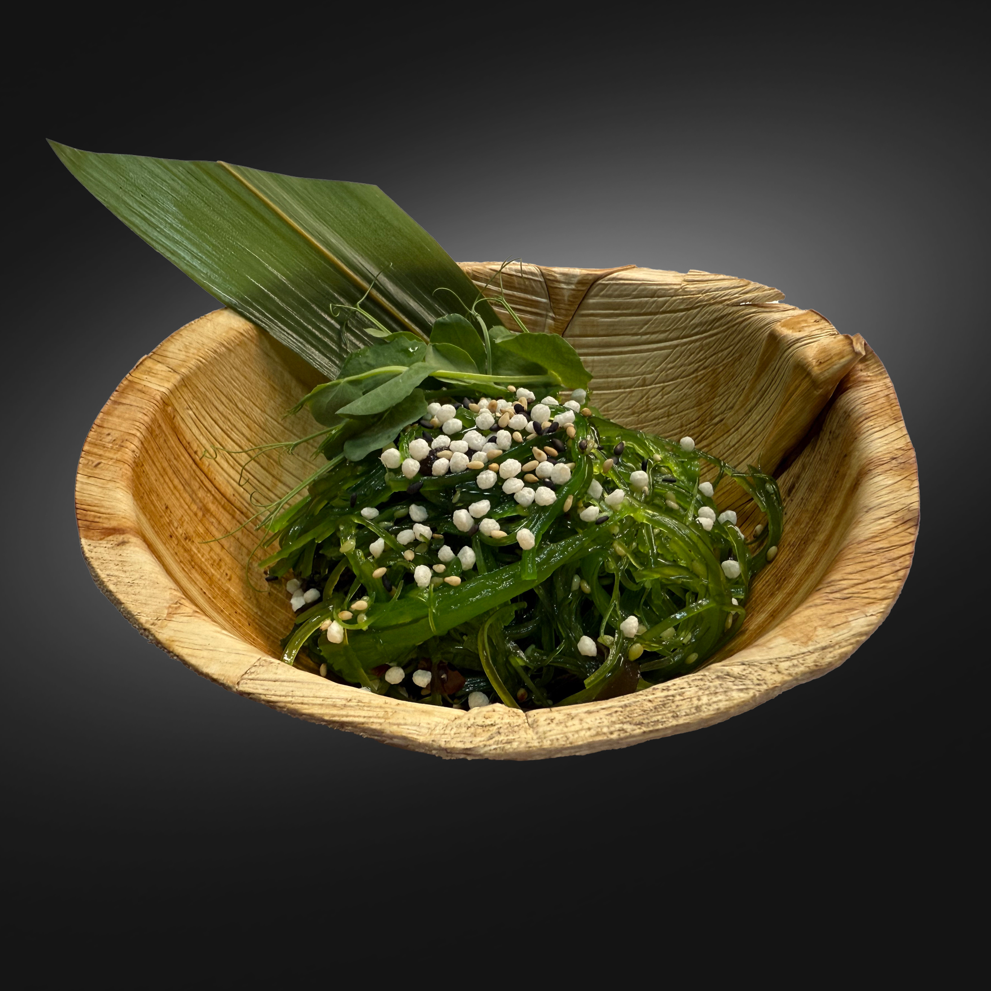 Салат Хіяше з горіховим соусом