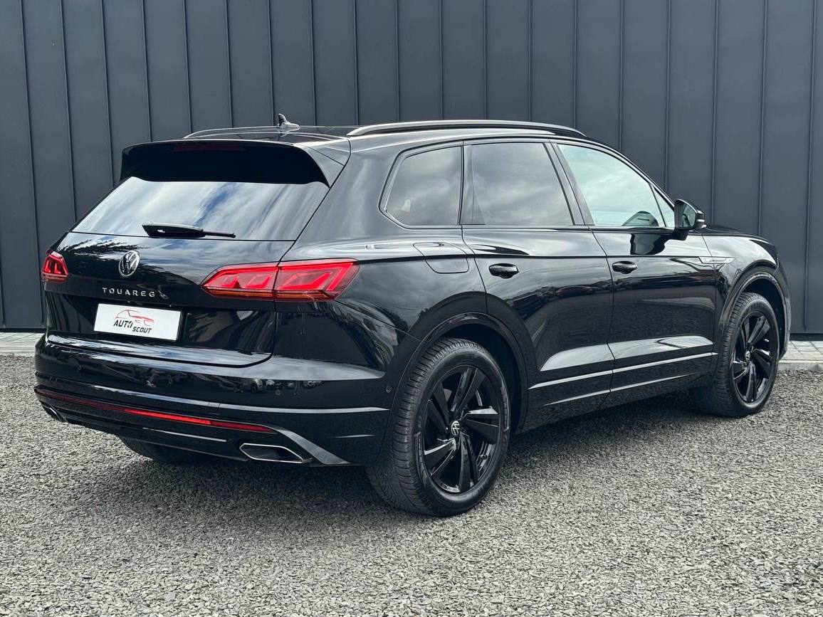 VW Touareg R-line 4Motion