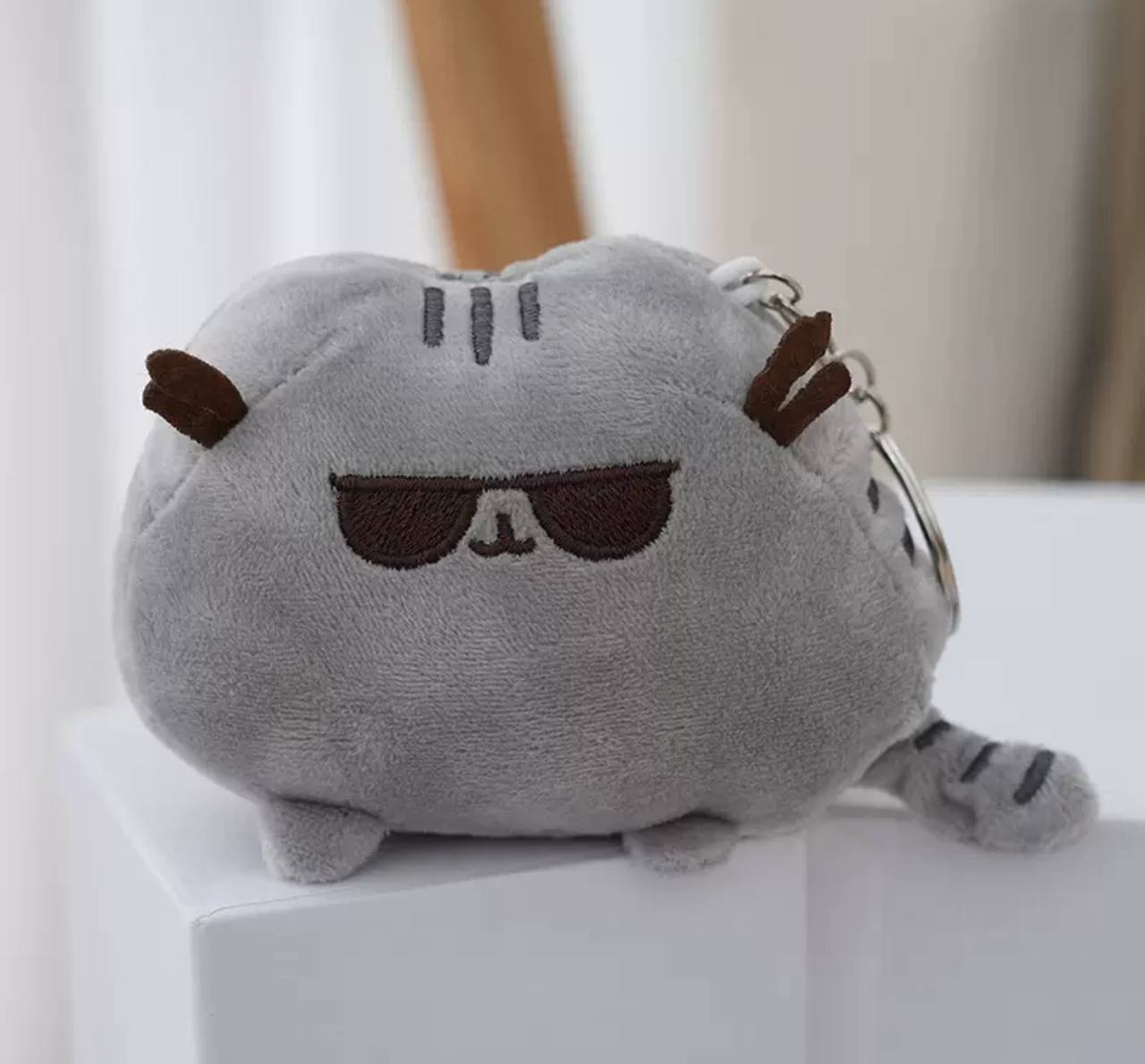 Брелок-іграшка м'яка Кіт Пушин Pusheen в окулярах