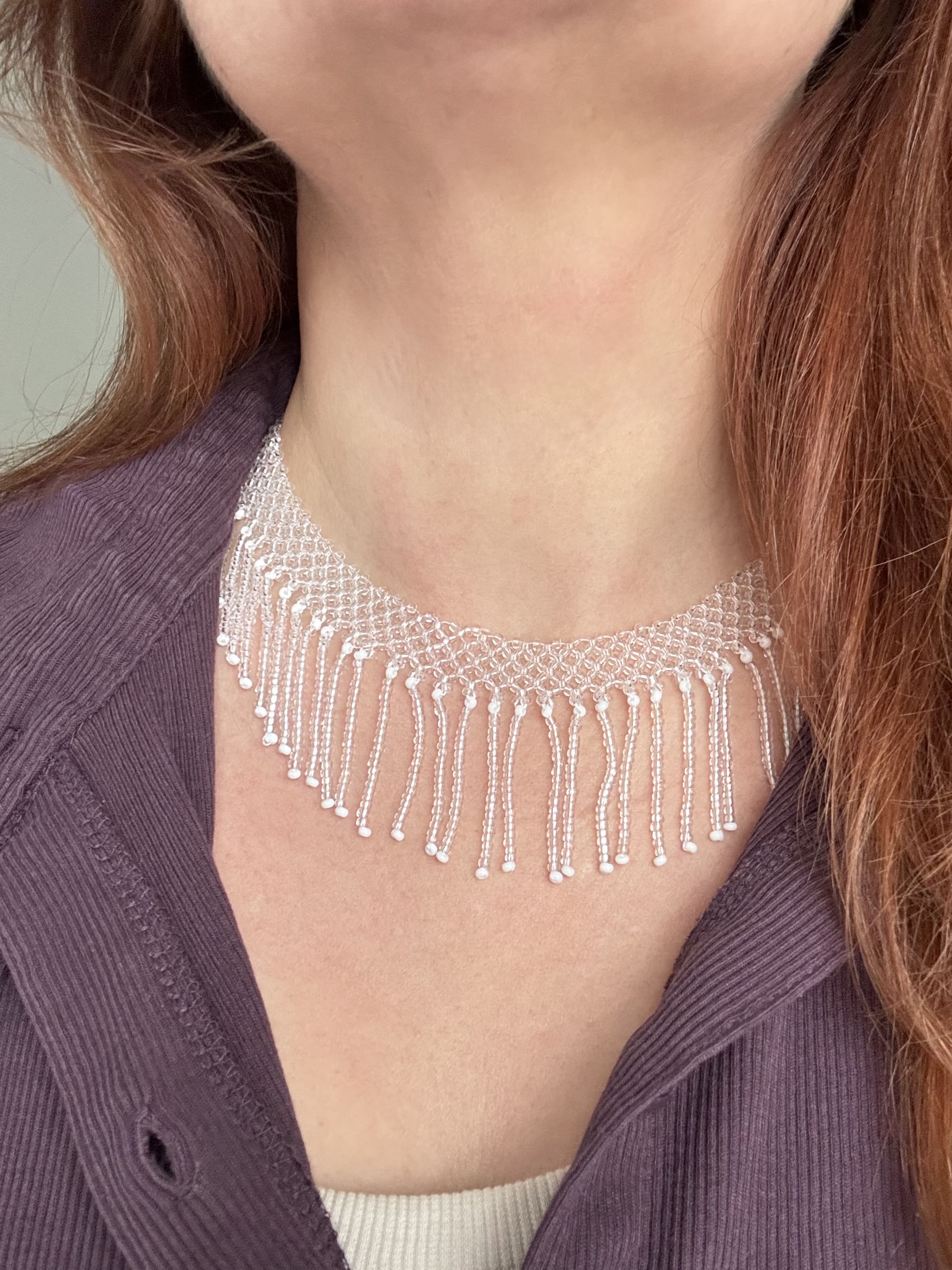 Силанка на шию з прозорого бісеру