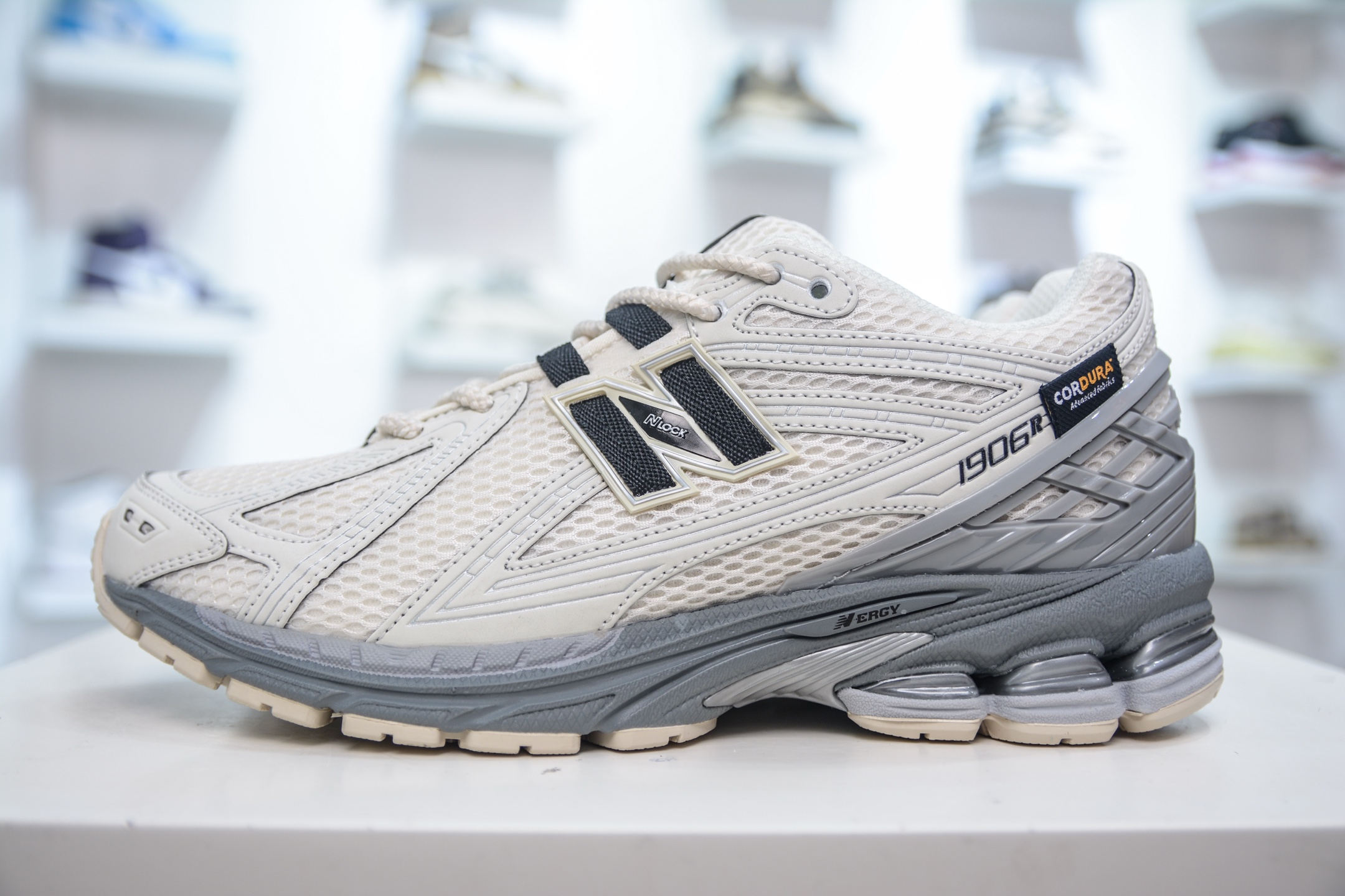 New Balance M1906R U1906 ROC