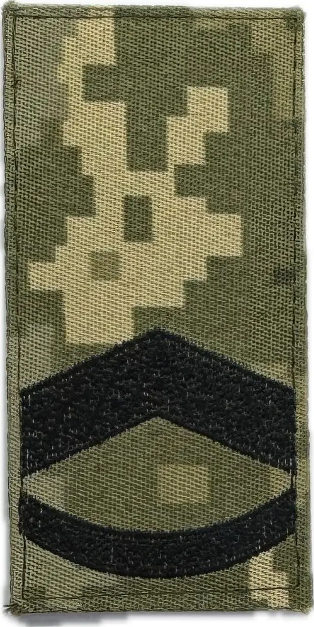 Погон Штаб-сержант (прапорщик) (чорна нитка, на липучці) піксель