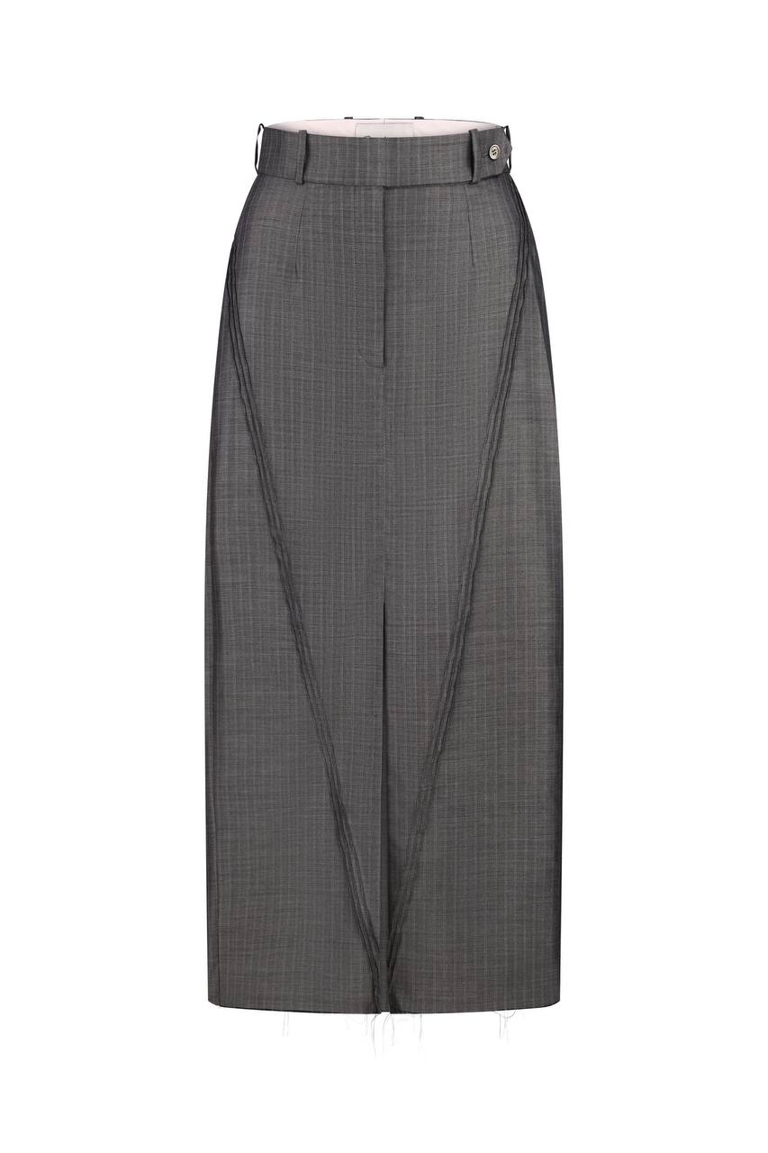 Wool skirt with a torn detail