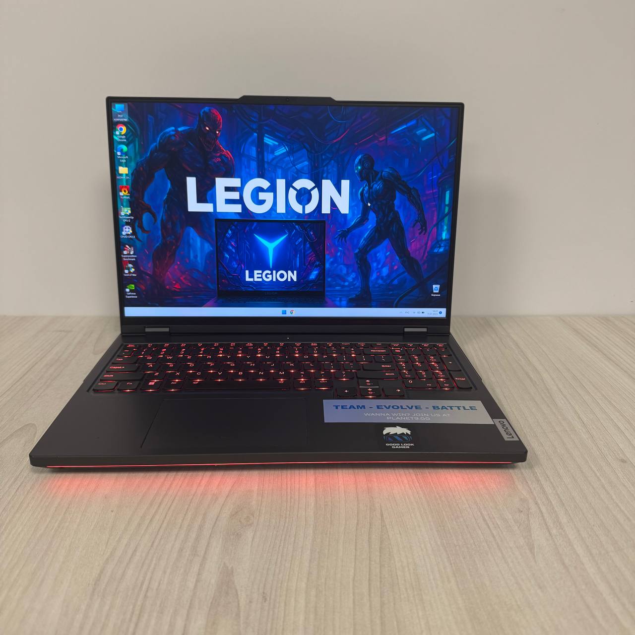 Lenovo Legion Pro 7 16IRX8H