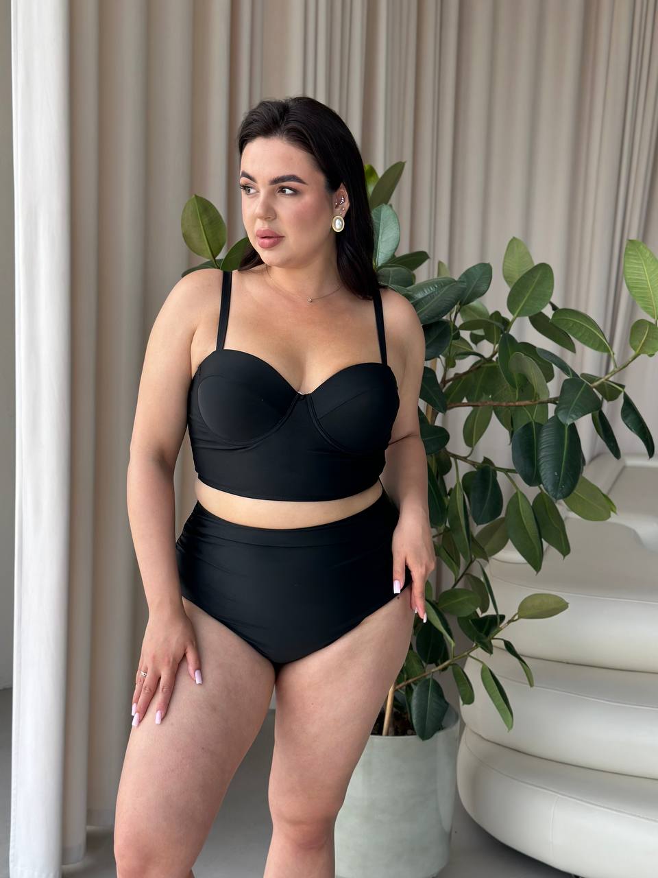 Роскошный черный купальник plus size с эффектом бюстье