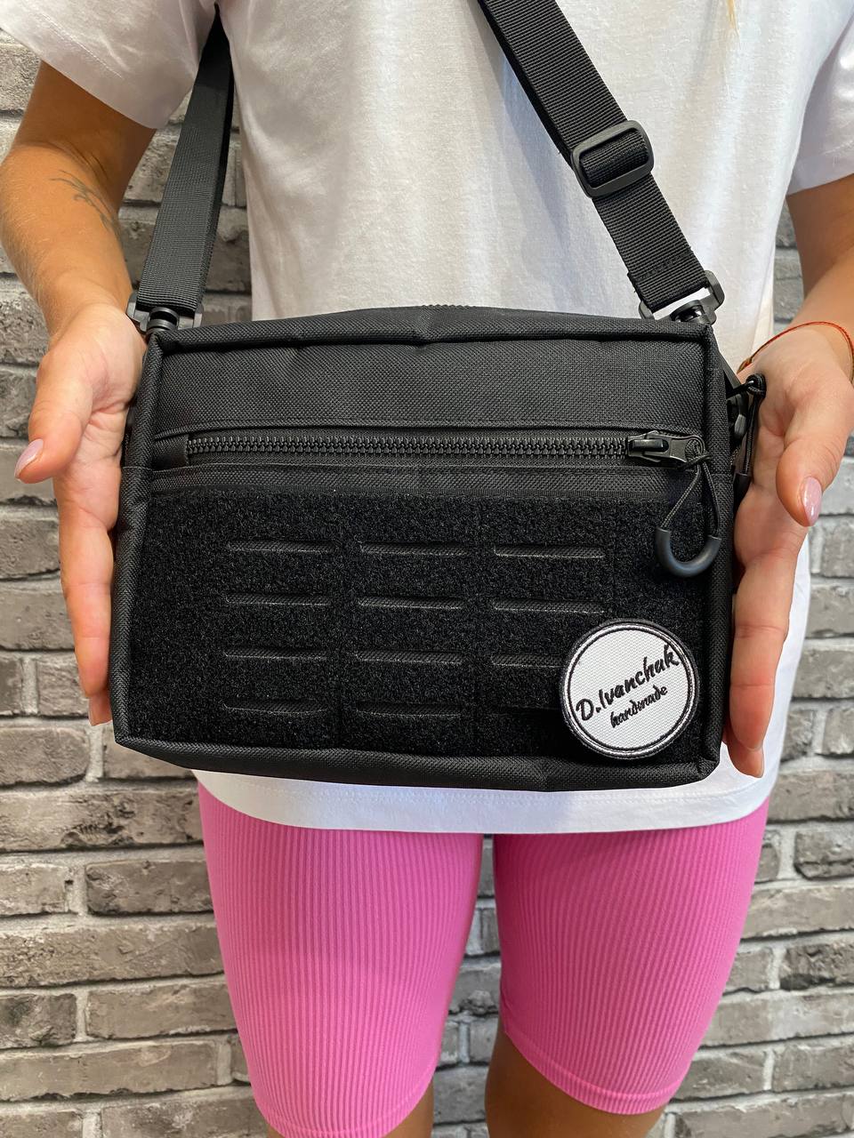 Сумка «Velcro Black» – універсальний міський аксесуар