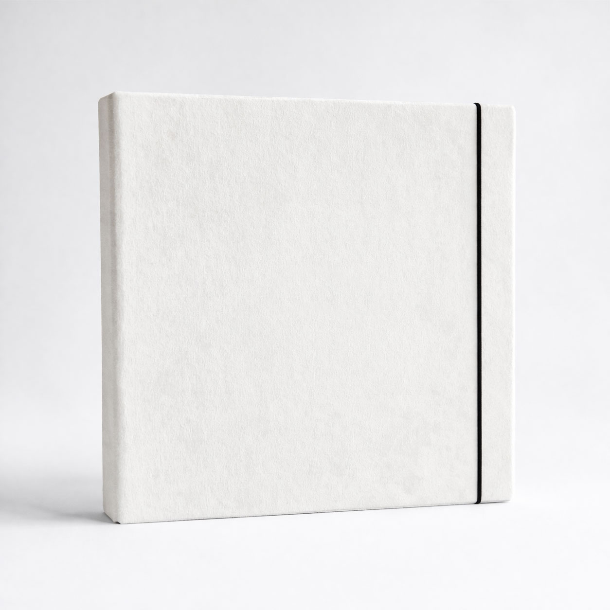 Альбом з тепло-білого велюру