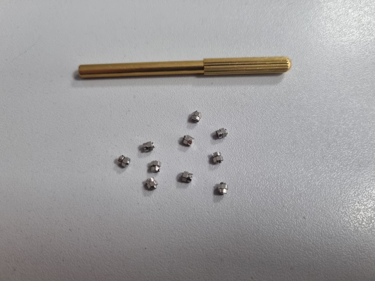 Зажими на дугу з викруткою  Creative Dental