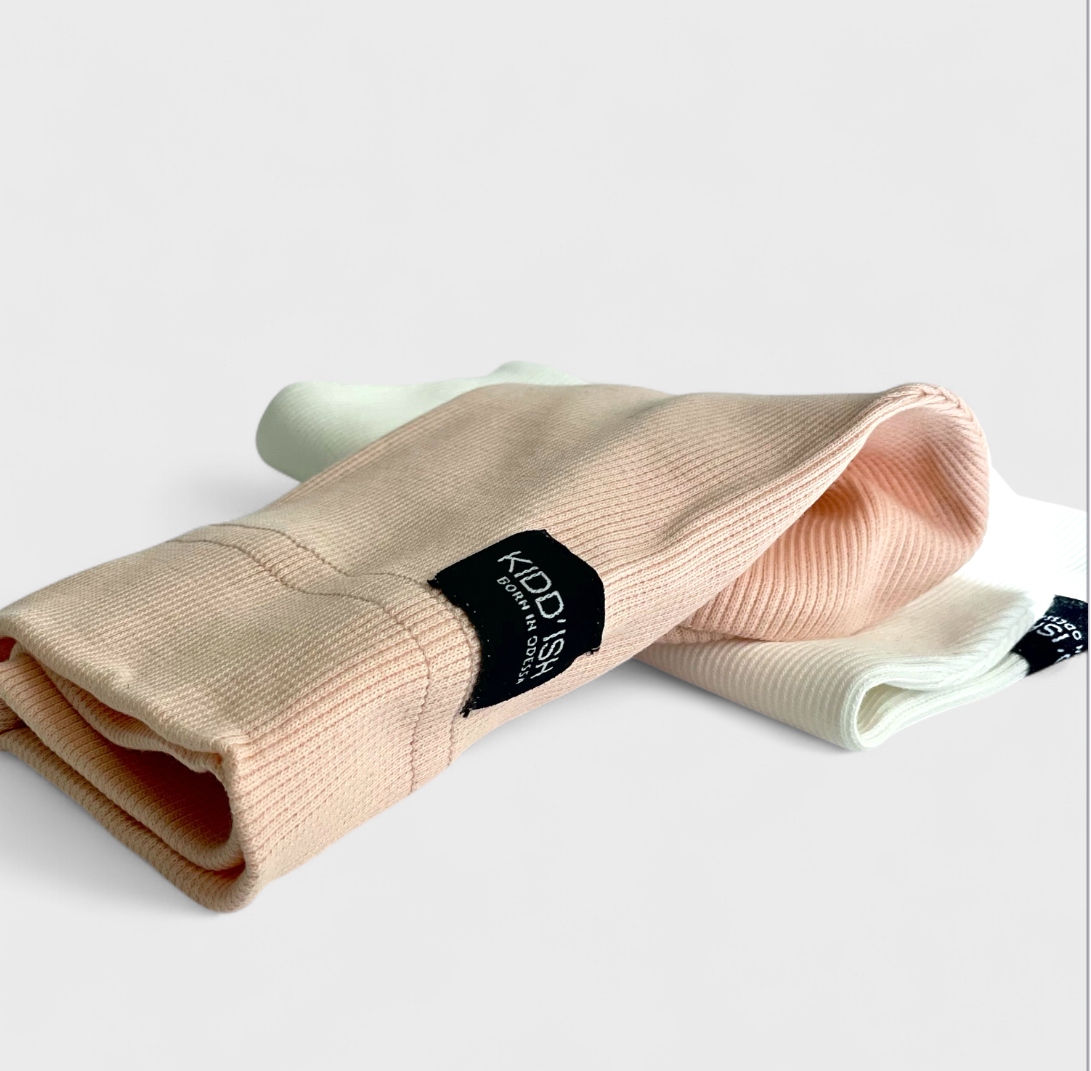 Одношарова шапка персикова пудра