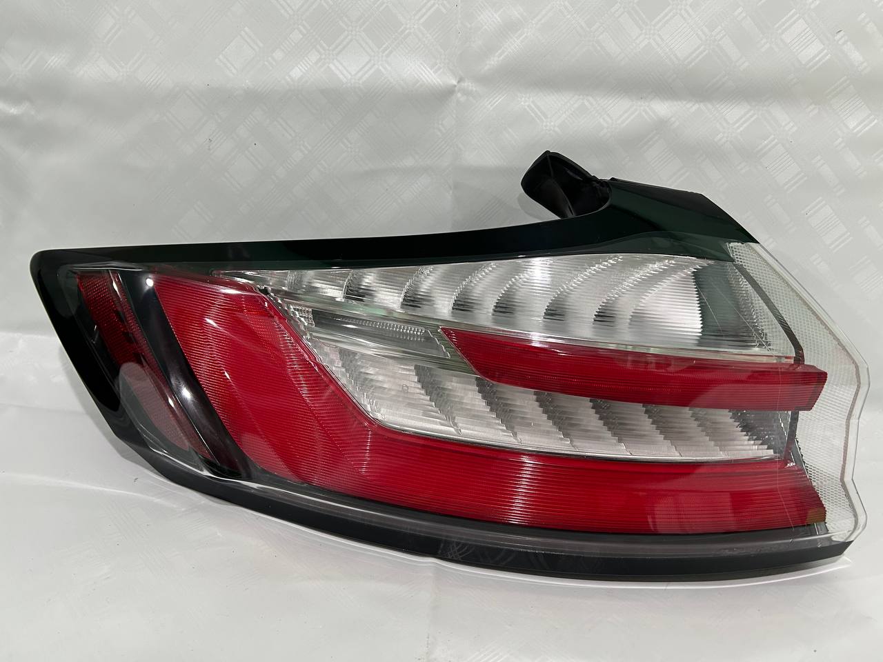 Ford Edge комплектація SEL б.у оригінал Ліва в крило 2018 - 2024 роки