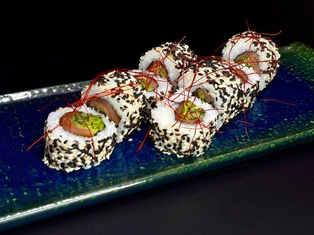 Каліфорнія з копченим лососем