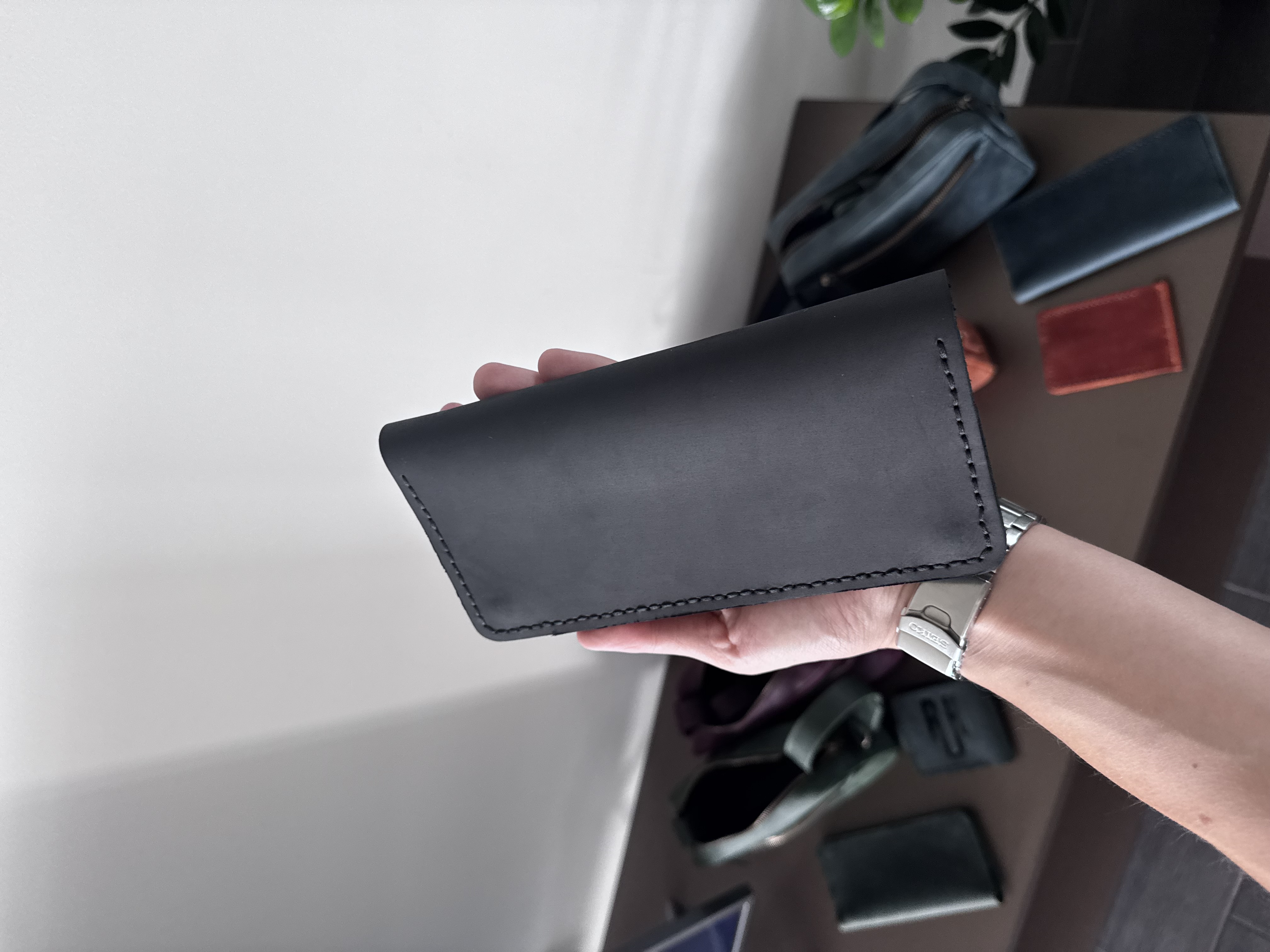 Black money holder long