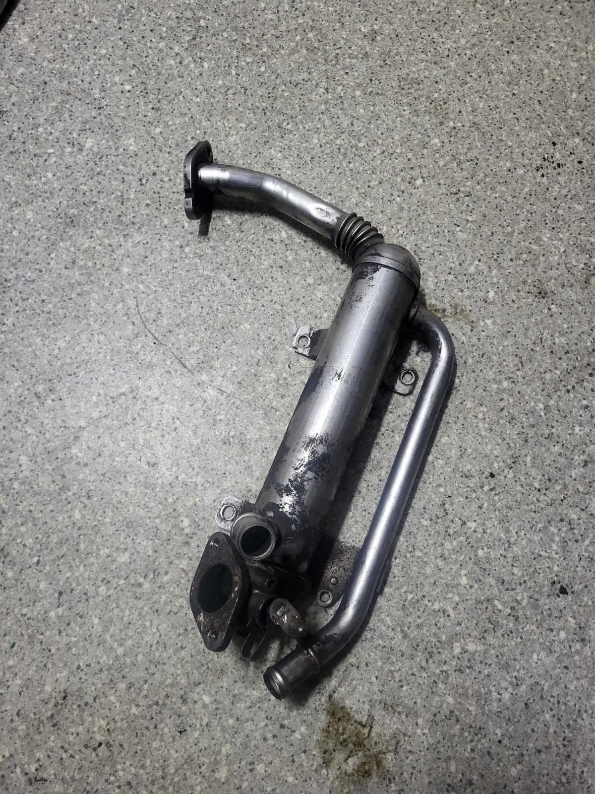 Радіатор системи EGR Passat B6 2.0 BMP