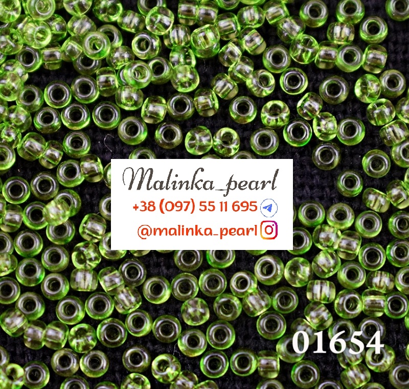 Бісер зелений, кристальний