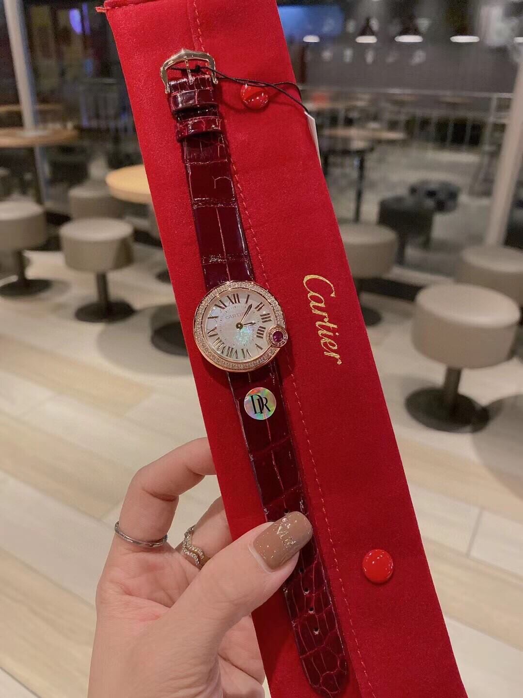 Cartier годинник