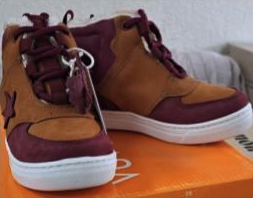 BURGUNDY YELLOW