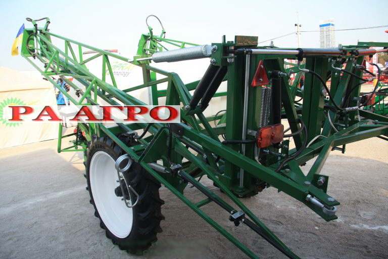 Обприскувач причіпний Master MINI 2000-18