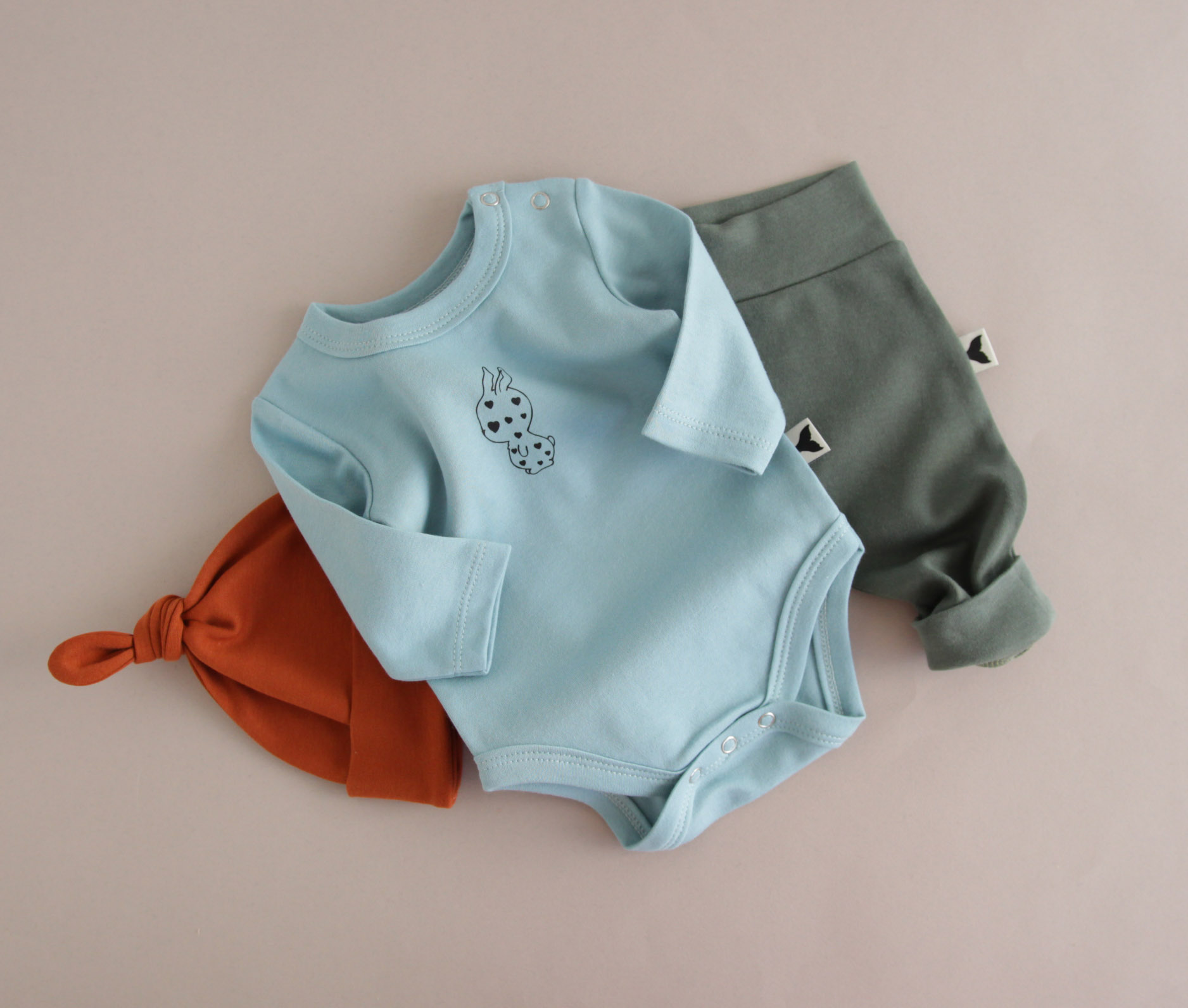 Боді, штанці з хмаринкою та шапочка, комплект з 3 шт