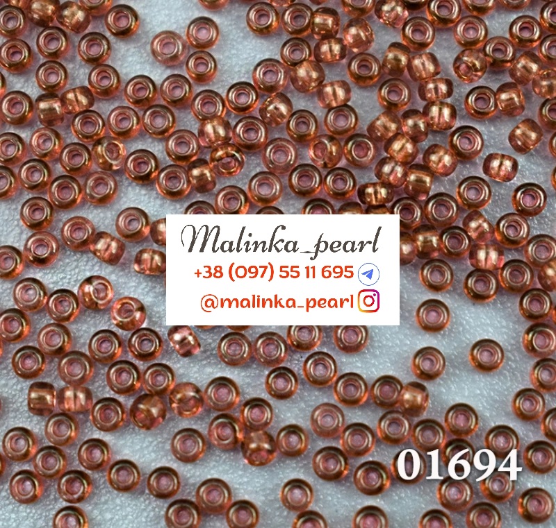 Бісер коричнево-вишневий, кристальний