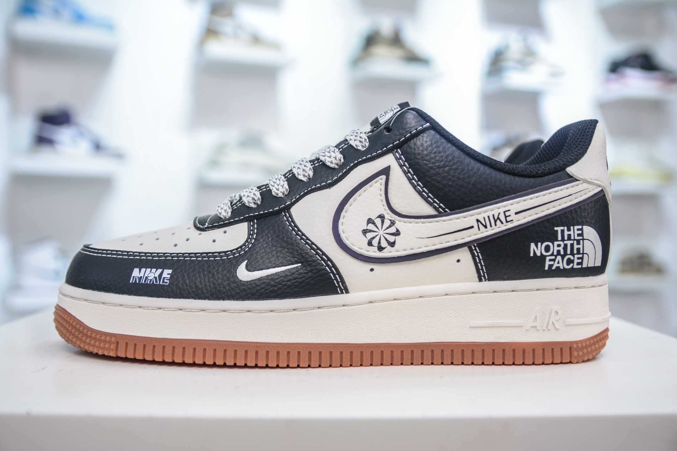 The North Face x Nike Air Force 1  XZ6188-114