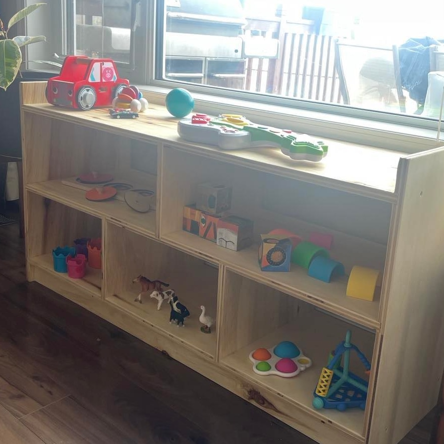 Montessori style shelf (47.5" x 15" x 24")