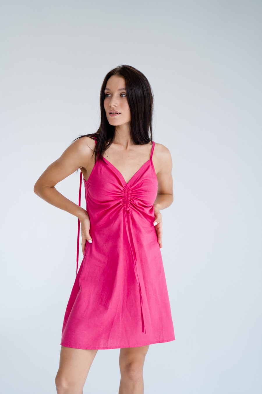 Літня міні сукня-комбінація з натуральної тканини льон - Малинова IWOMAN
