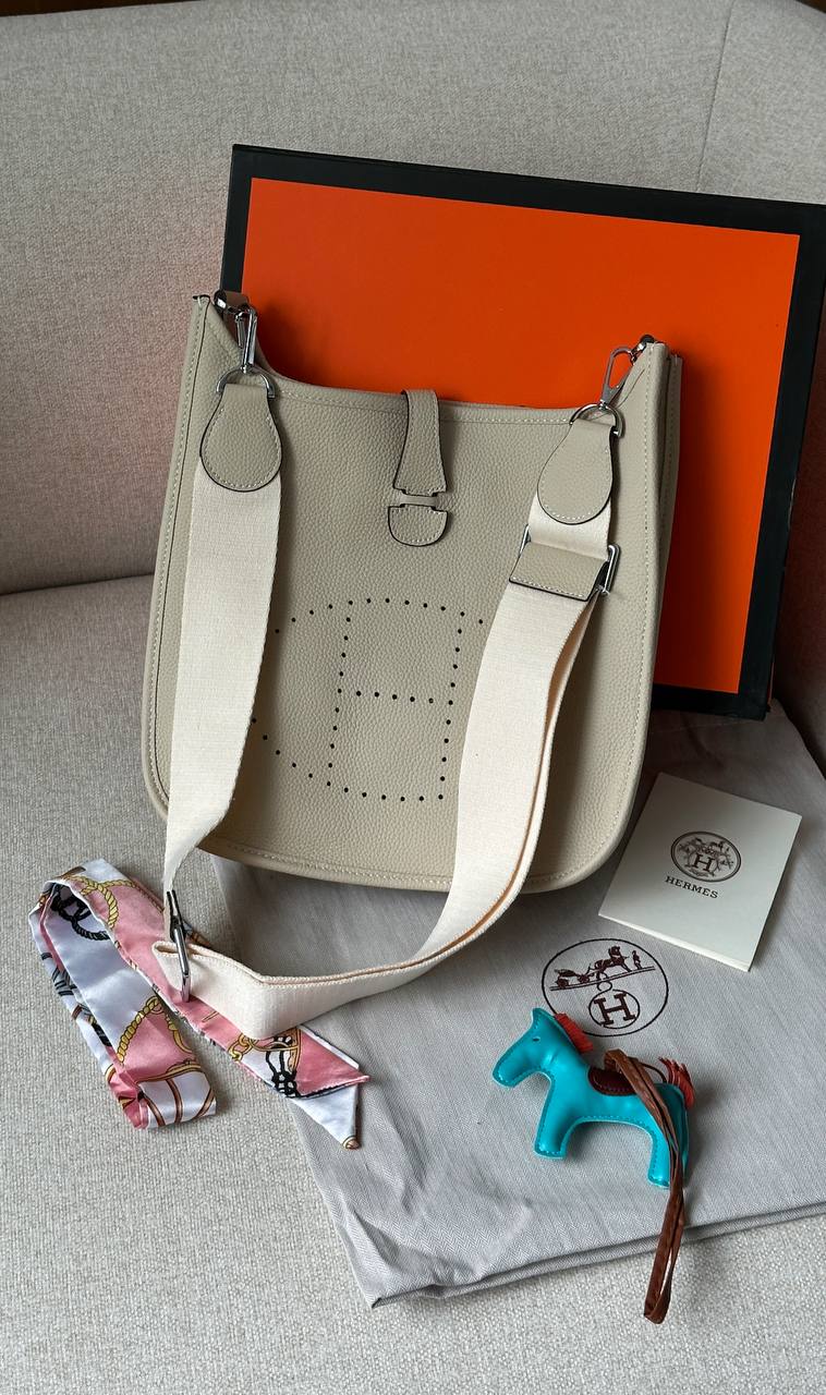 Hermes Evelyne 28 Cream bag