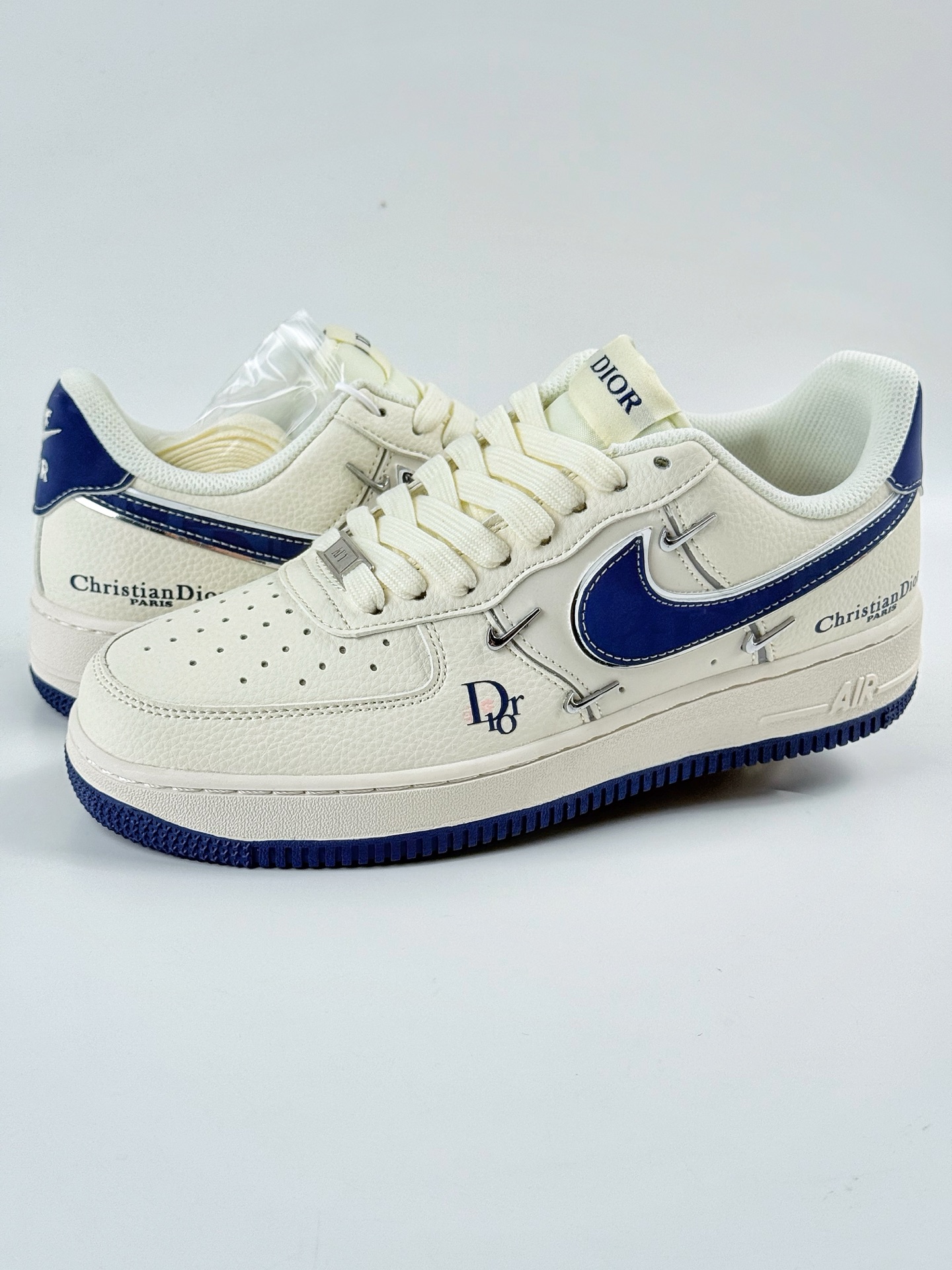 Nike Air Force 1 Low 07 x DIOR  XS2869-001