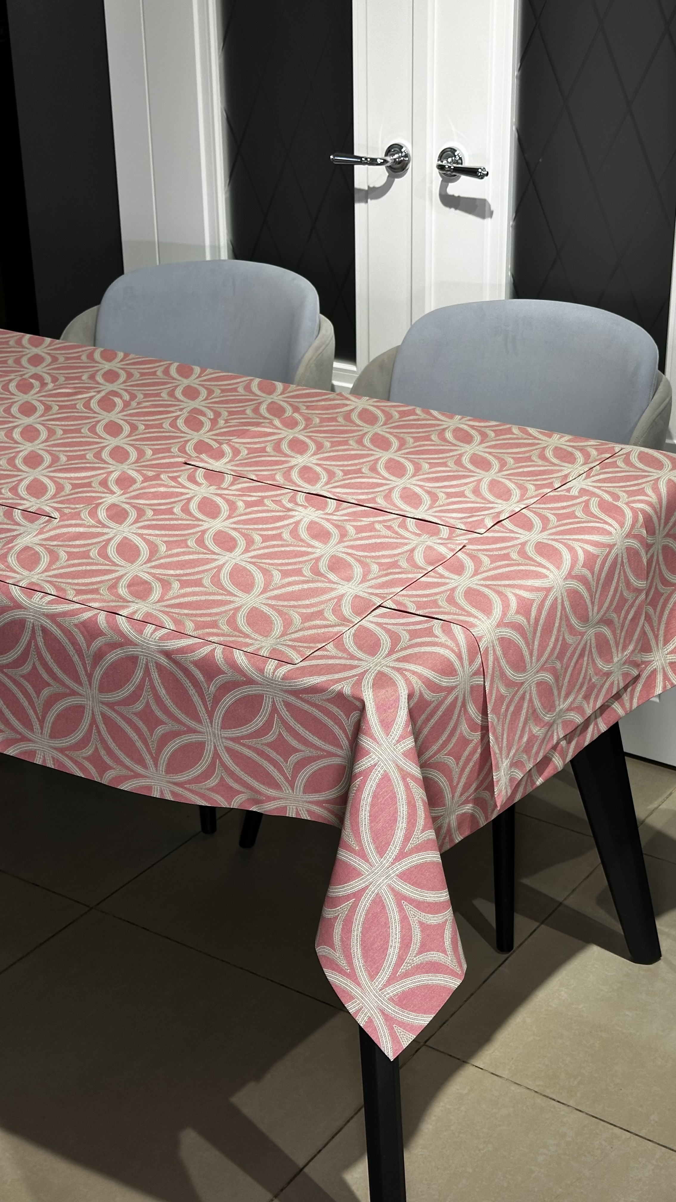 Скатертина рожева 328, 120х160