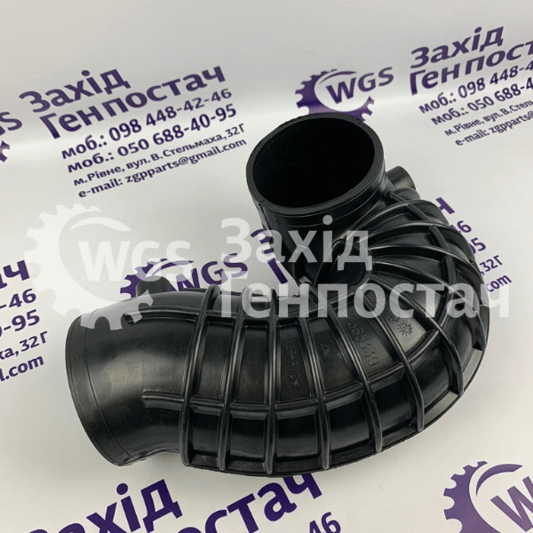 Патрубок 87365339 [CNH]