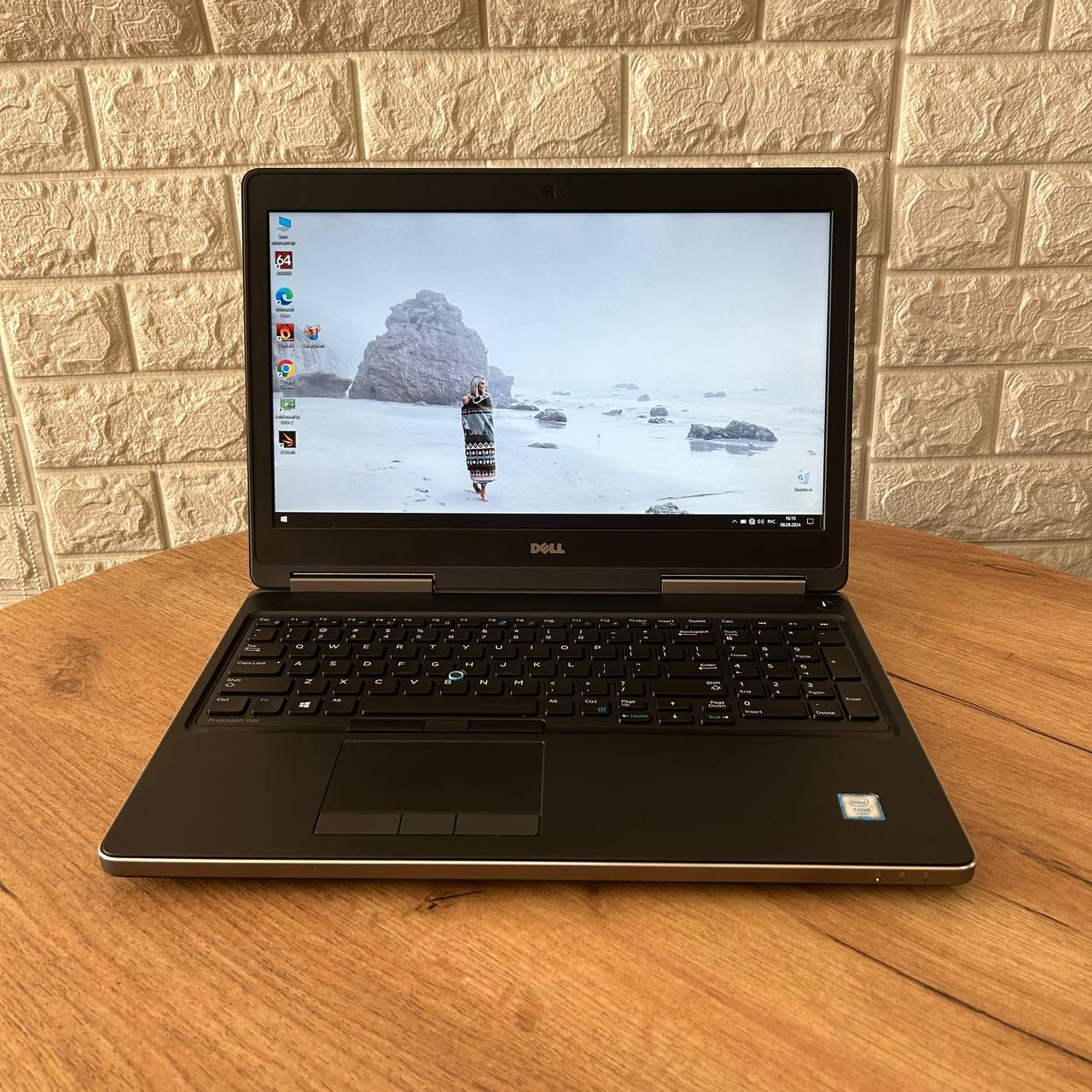 Dell Precision 7520 (Xeon/Radeon)