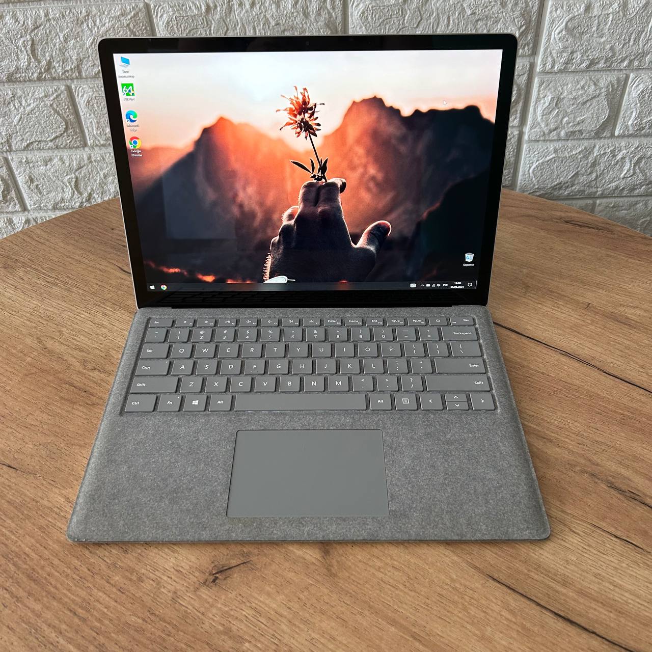 Microsoft Surface Laptop (уцінка 4 Gb RAM  без тачскріна)