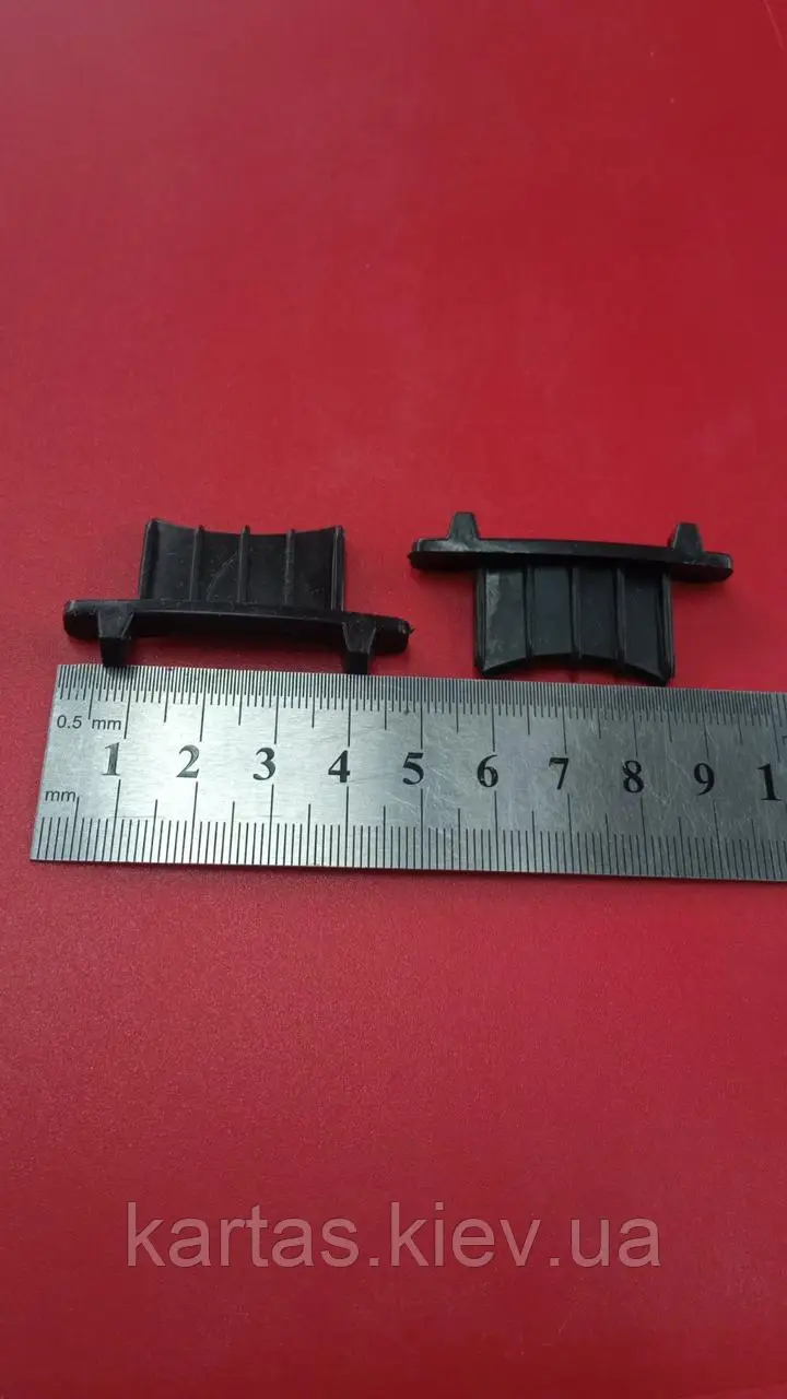 Заглушка профілю 40-45 мм - до захисних ролетів